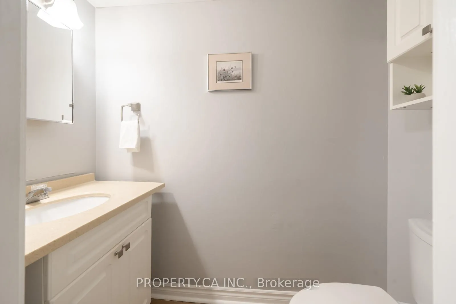 Photo 13 of 325 Milestone Crescent, Aurora, Aurora Village — HOMEH