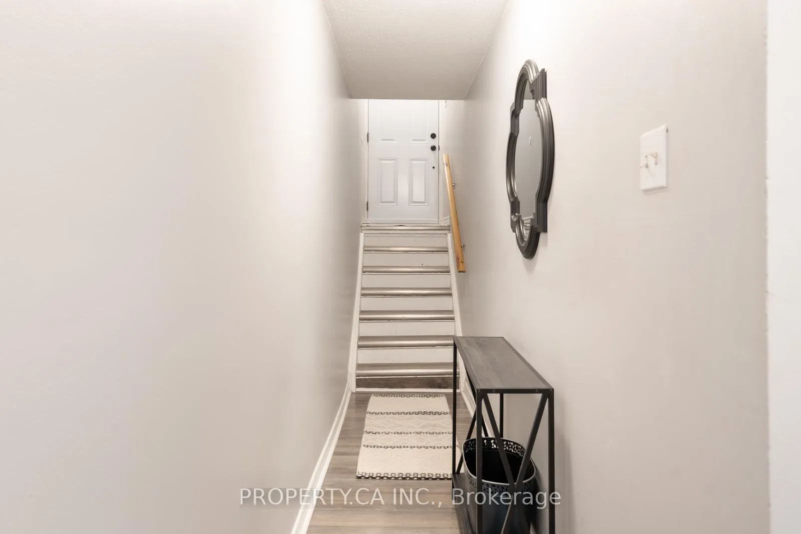 Photo 14 of 325 Milestone Crescent, Aurora, Aurora Village — HOMEH