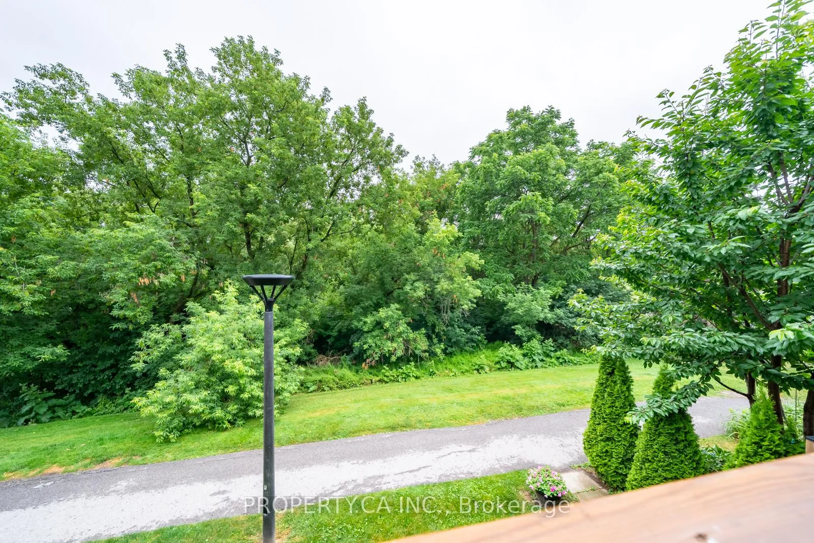 Photo 18 of 325 Milestone Crescent, Aurora, Aurora Village — HOMEH