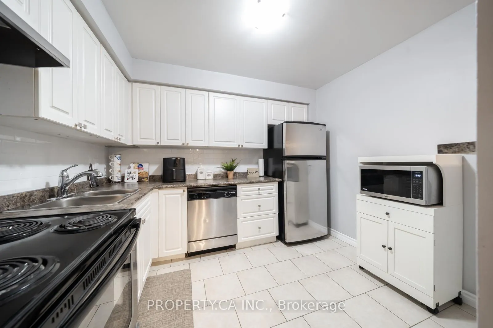 Photo 33 of 325 Milestone Crescent, Aurora, Aurora Village — HOMEH