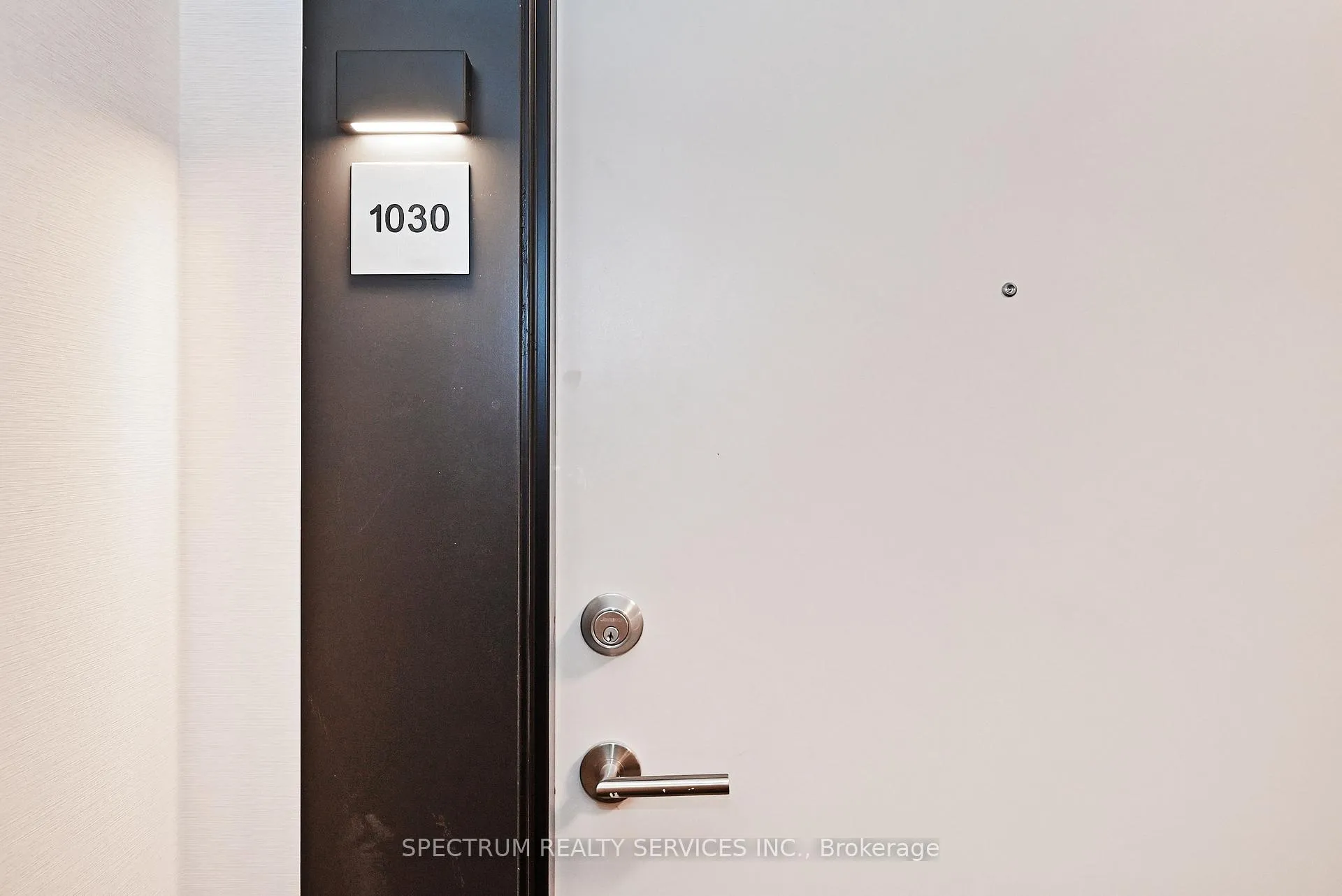 Photo 1 of Unit 1030, 2 David Eyer Road, Richmond Hill, Rural Richmond Hill — HOMEH
