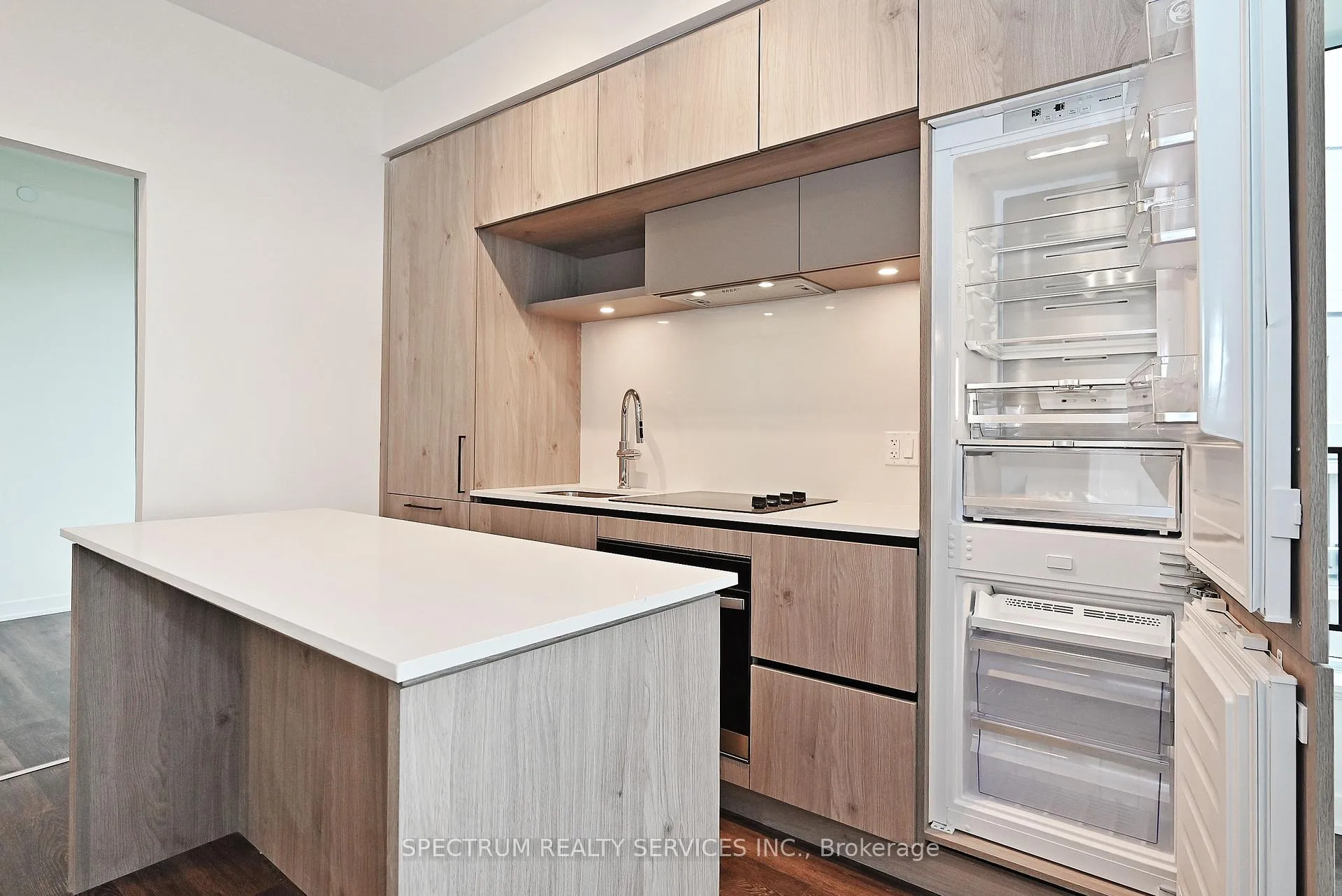 Photo 2 of Unit 1030, 2 David Eyer Road, Richmond Hill, Rural Richmond Hill — HOMEH