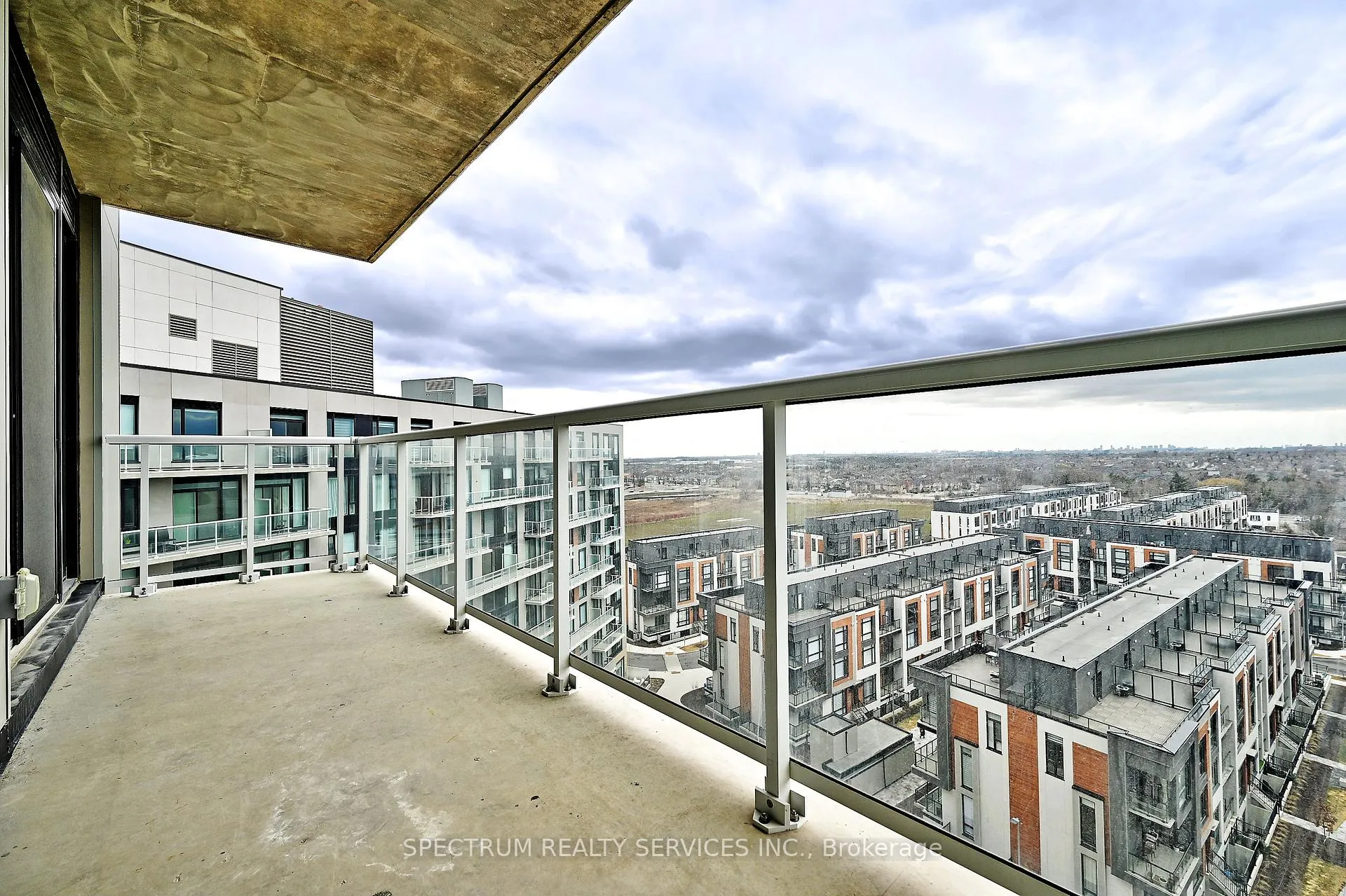 Photo 15 of Unit 1030, 2 David Eyer Road, Richmond Hill, Rural Richmond Hill — HOMEH
