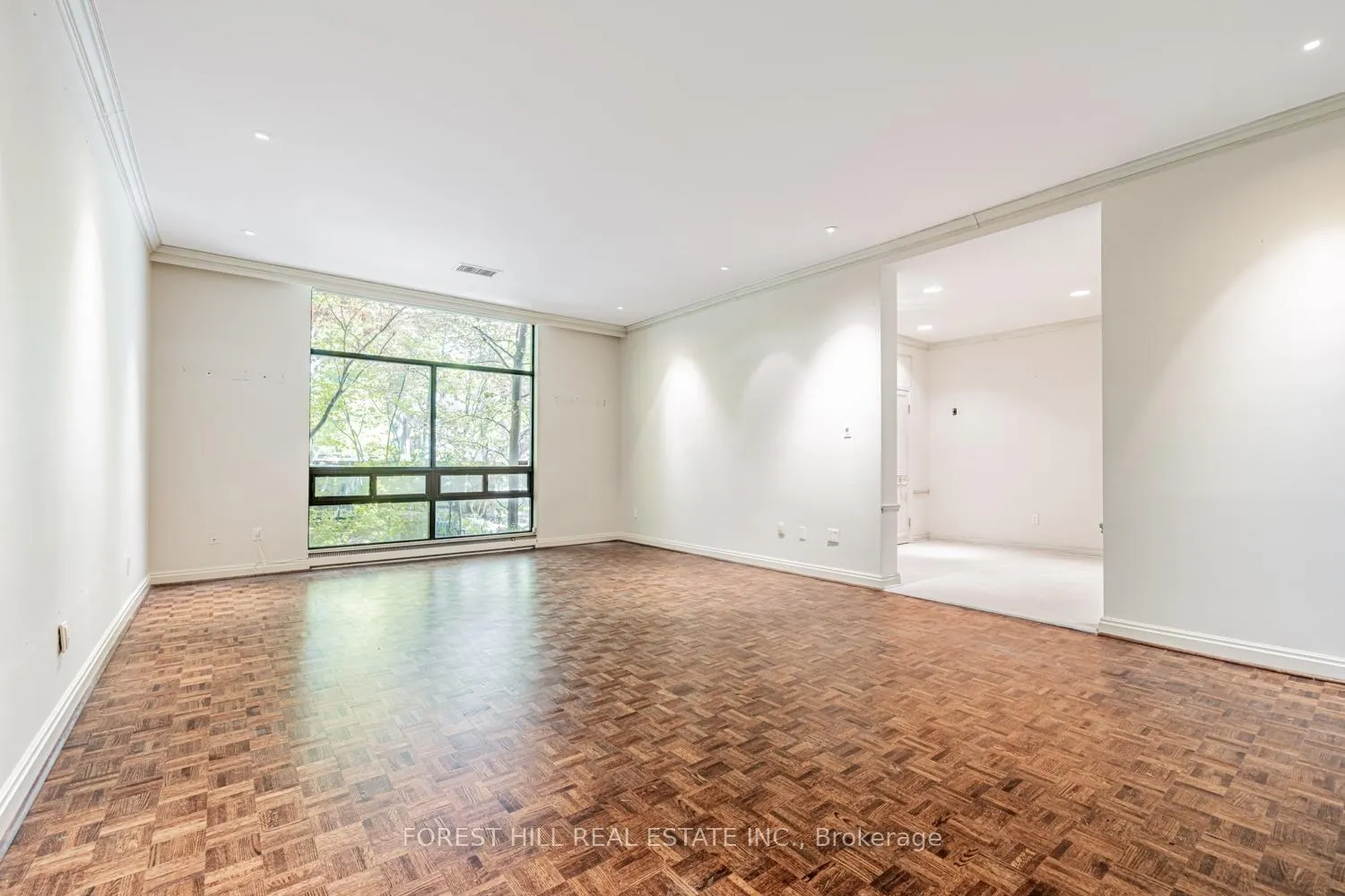 Photo 5 of 82 Oriole Road, Toronto, Yonge-St. Clair — HOMEH