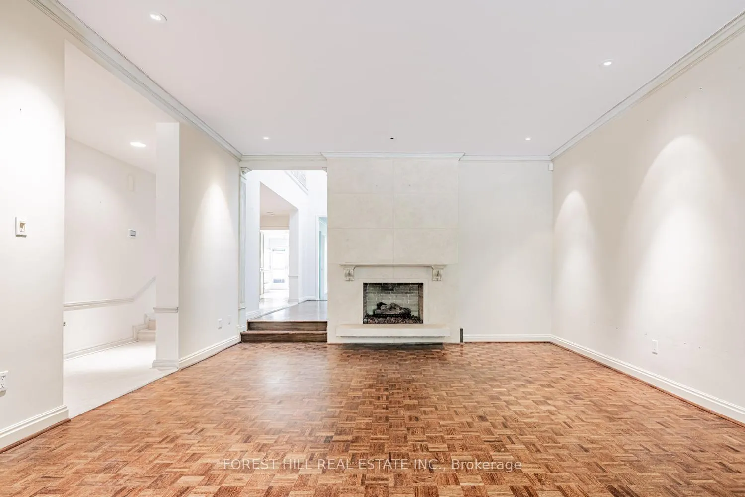 Photo 6 of 82 Oriole Road, Toronto, Yonge-St. Clair — HOMEH
