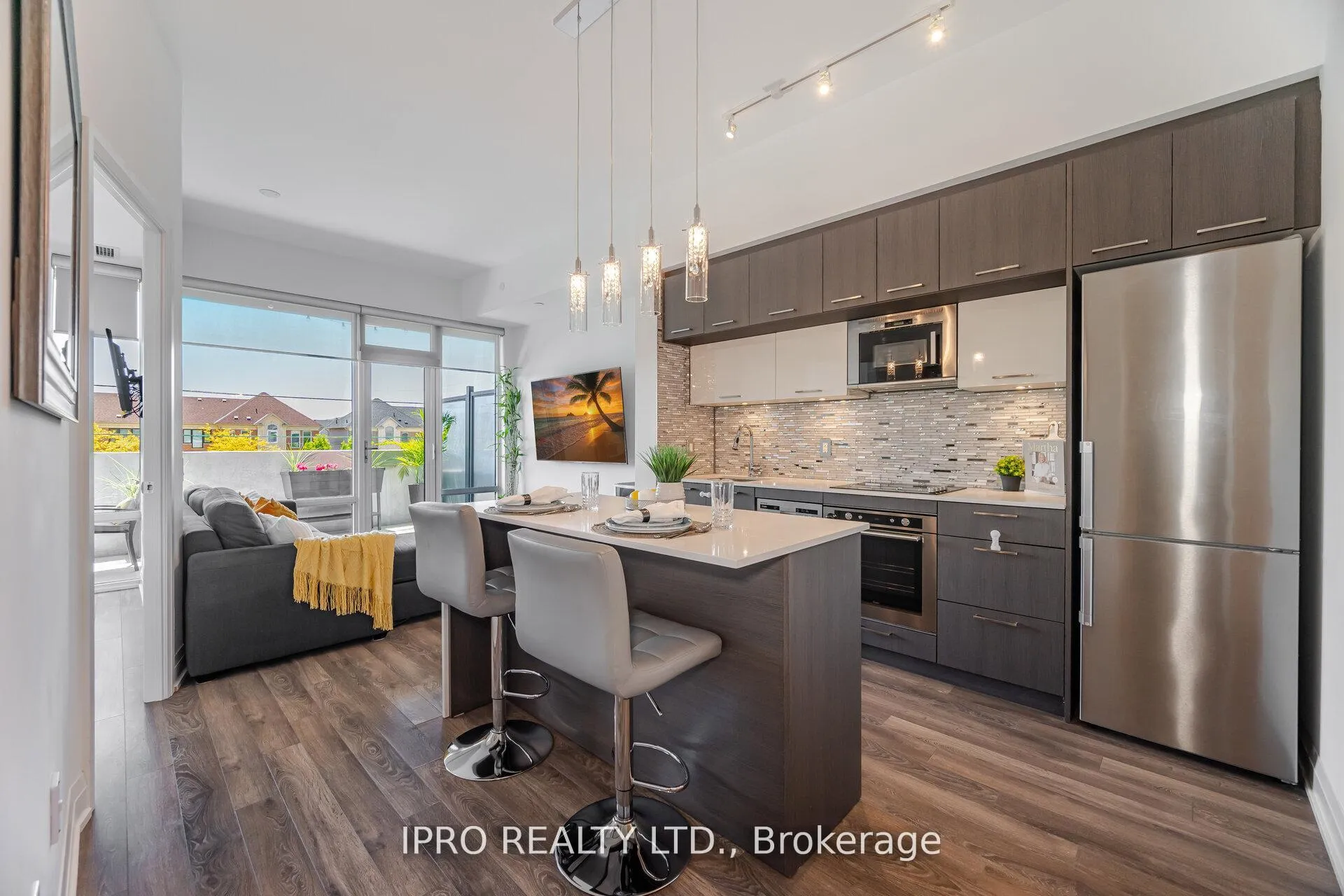 Photo 1 of Unit Unit #327, 4800 Highway #7 Road, Vaughan, East Woodbridge — HOMEH