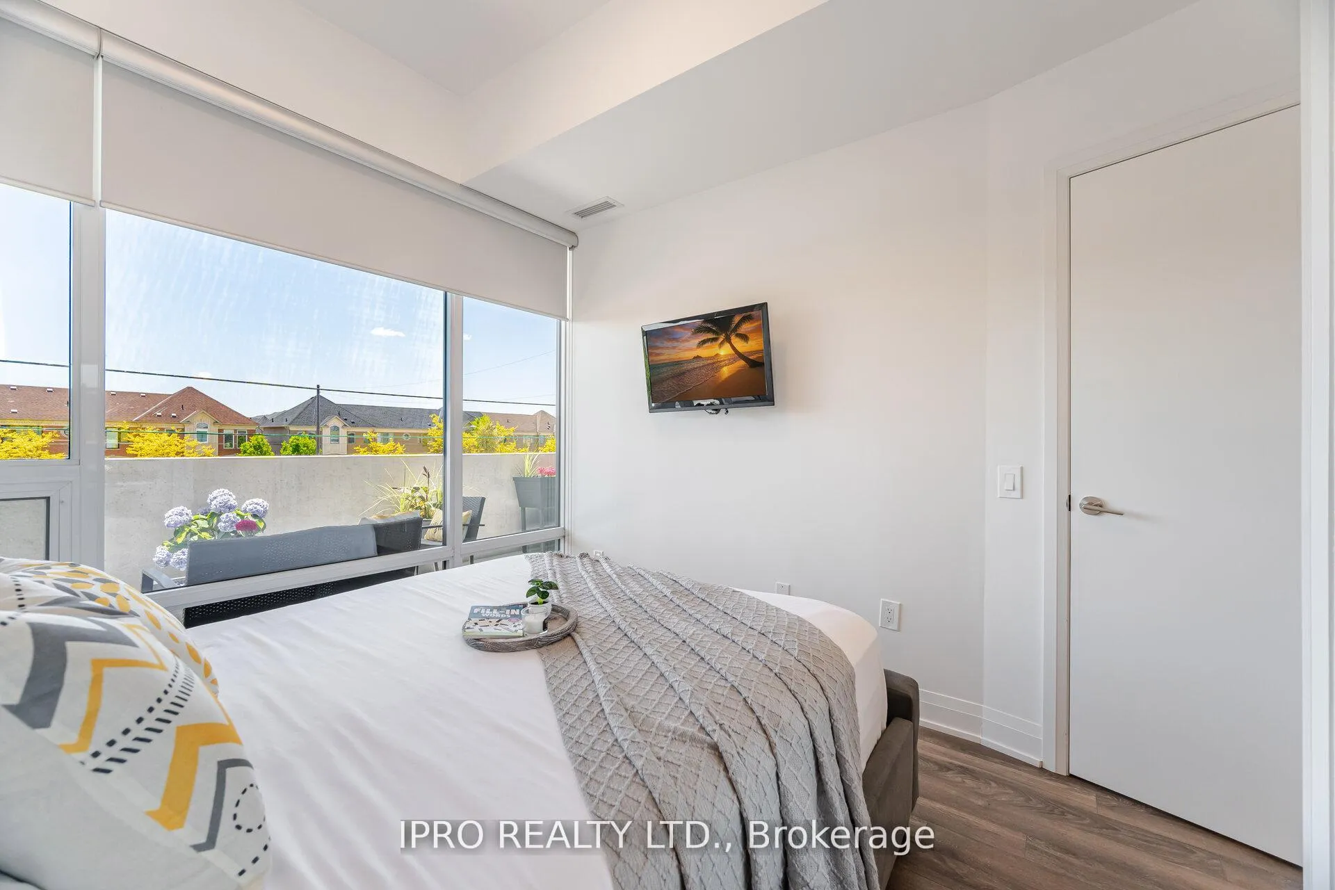 Photo 17 of Unit Unit #327, 4800 Highway #7 Road, Vaughan, East Woodbridge — HOMEH