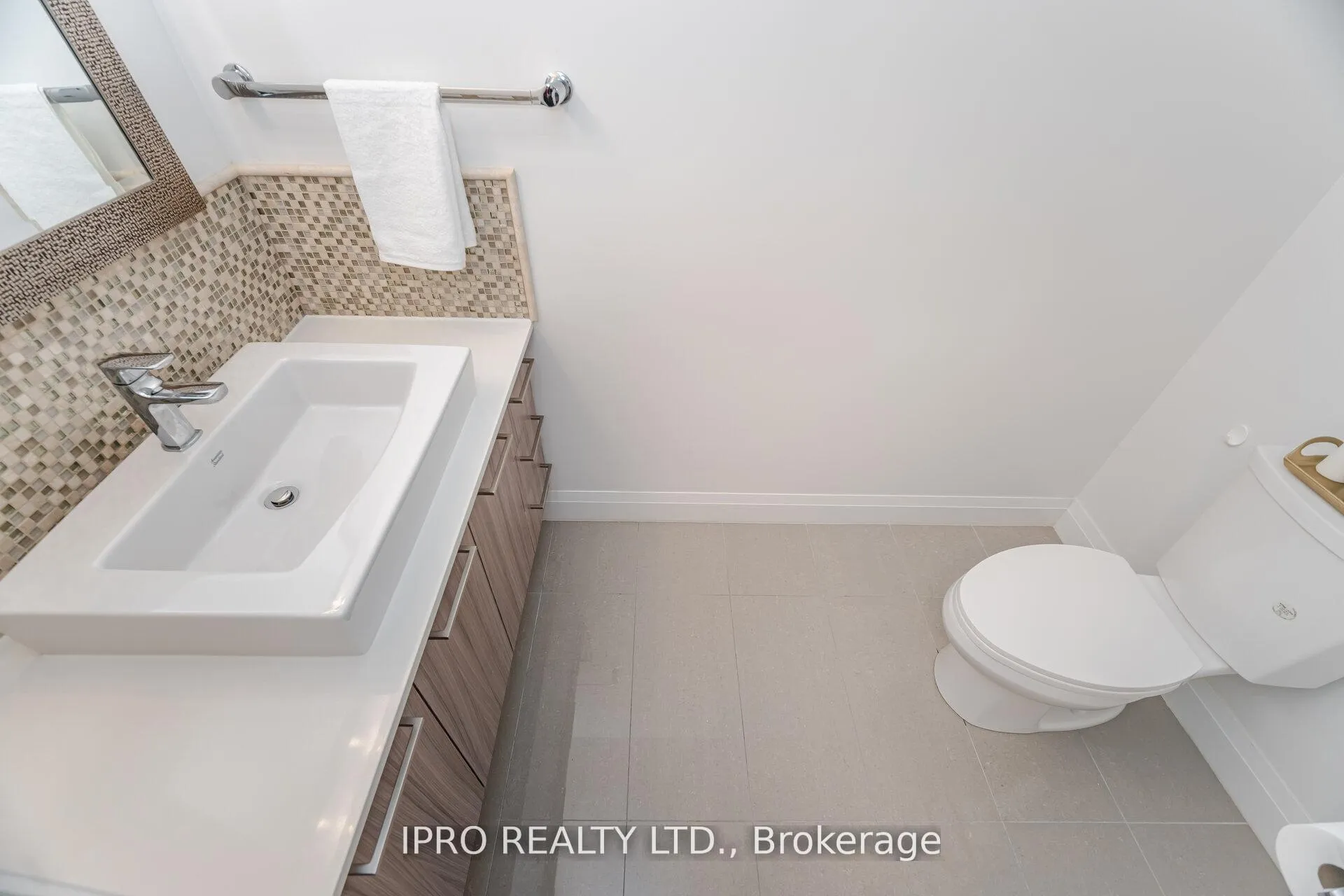 Photo 25 of Unit Unit #327, 4800 Highway #7 Road, Vaughan, East Woodbridge — HOMEH