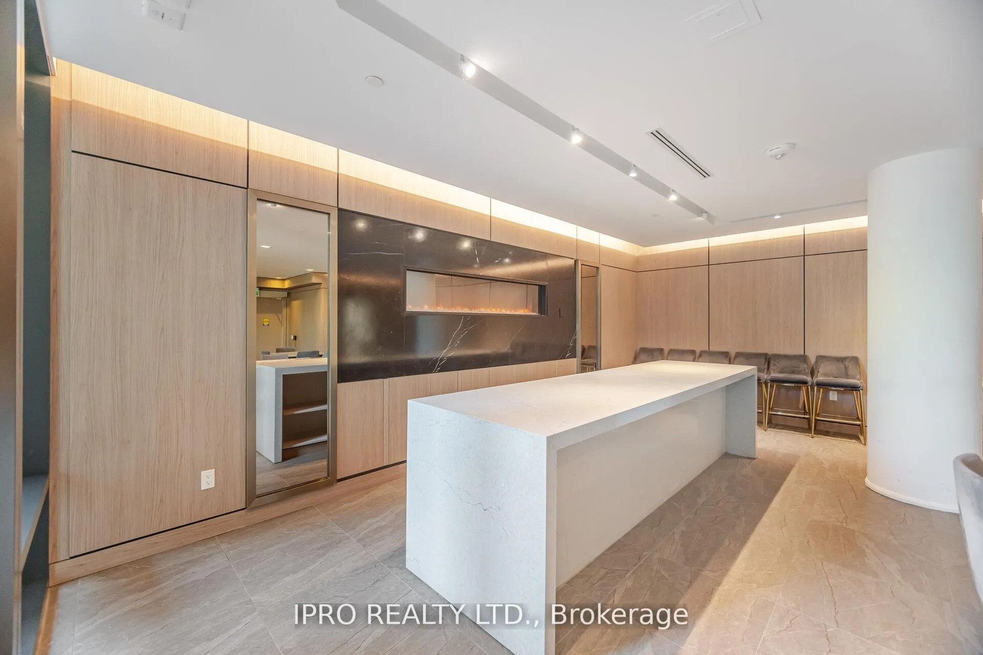 Photo 32 of Unit Unit #327, 4800 Highway #7 Road, Vaughan, East Woodbridge — HOMEH
