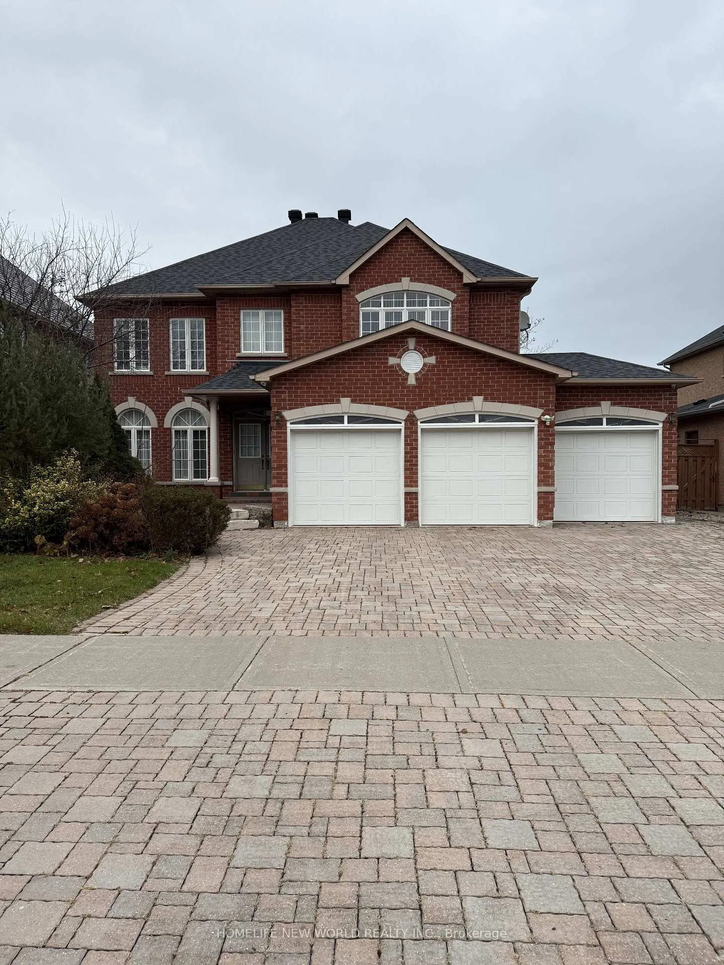 Photo 2 of 3 Rosewell Crescent, Markham, Cachet — HOMEH