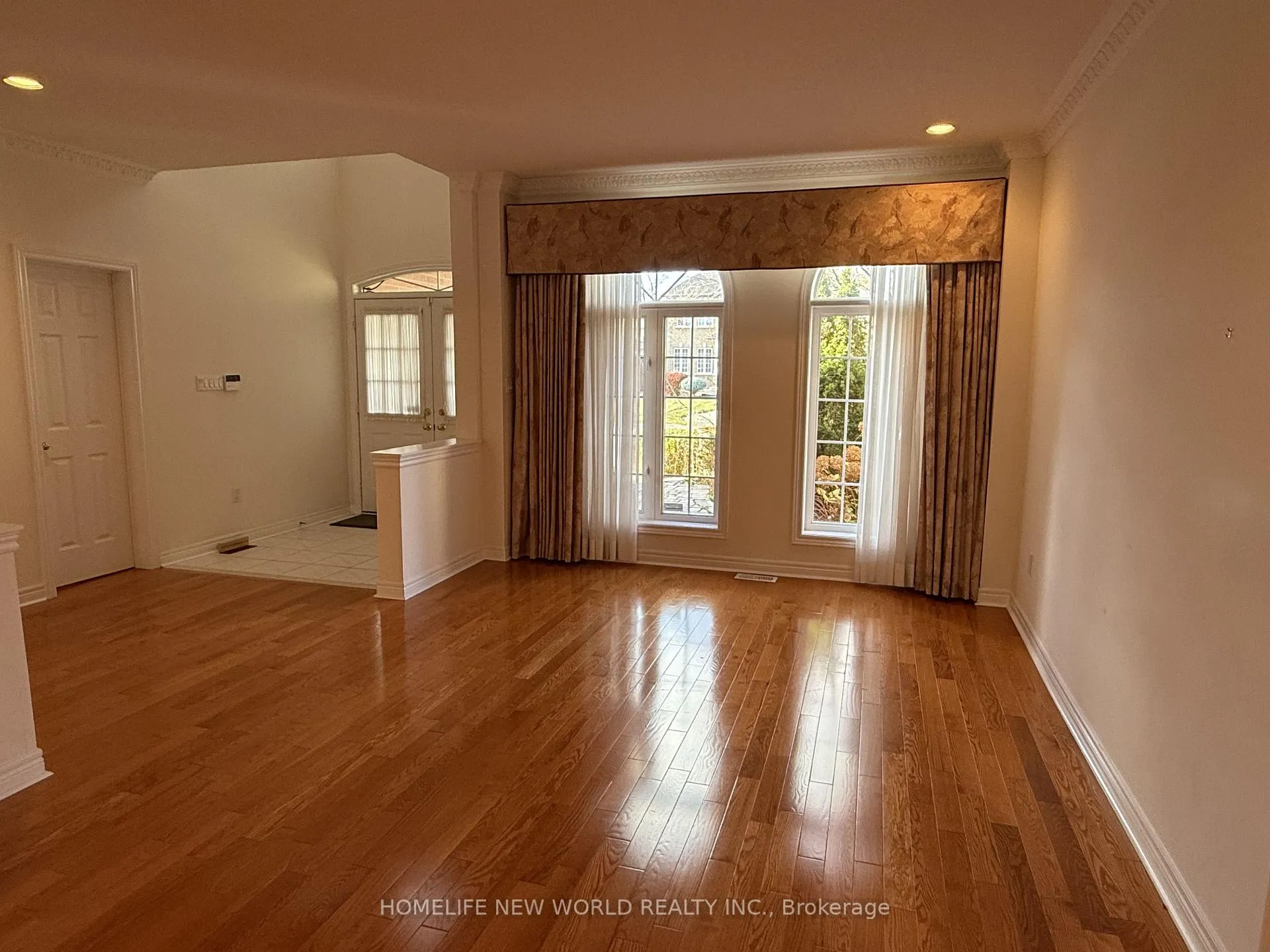 Photo 5 of 3 Rosewell Crescent, Markham, Cachet — HOMEH
