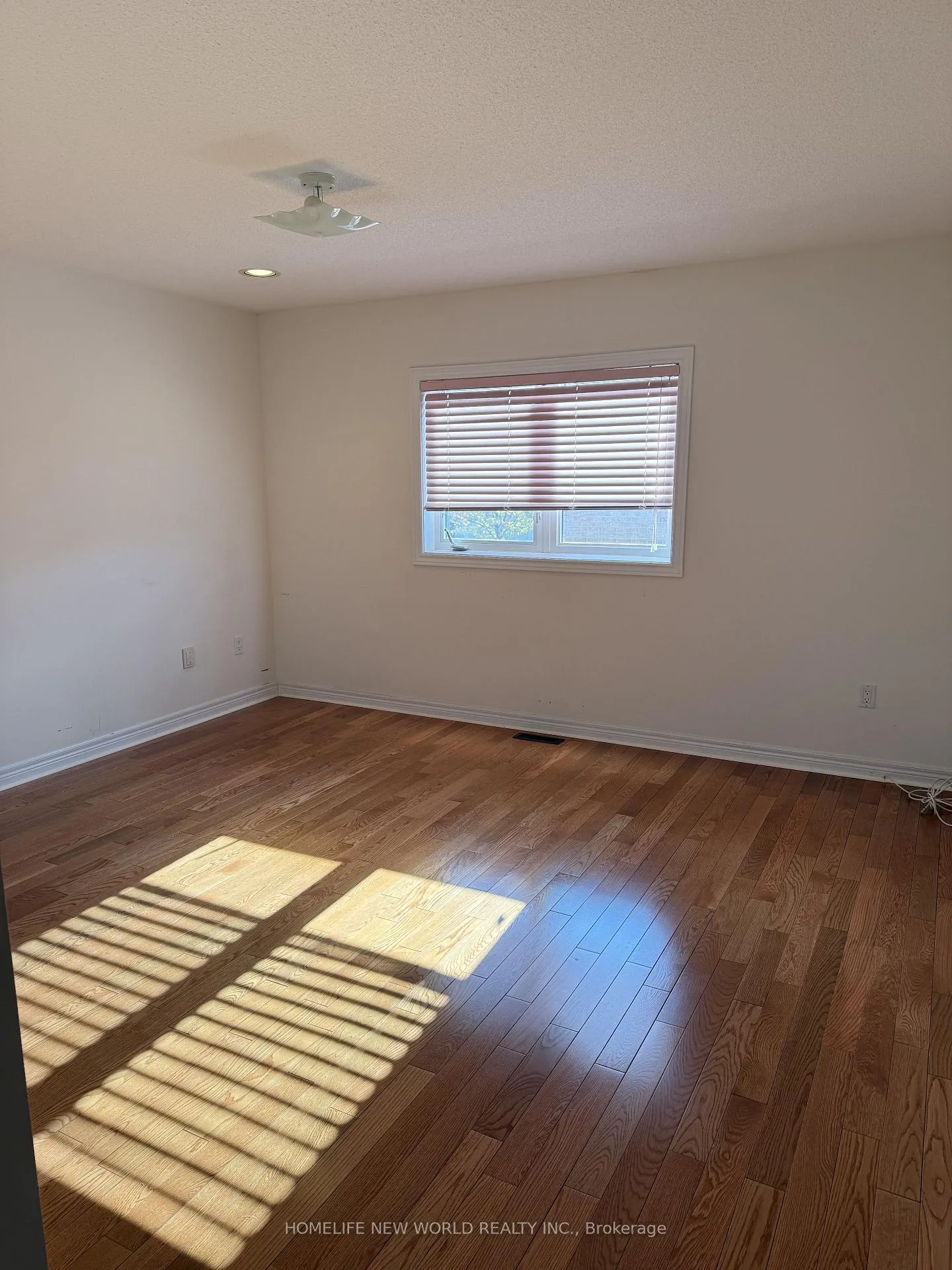 Photo 14 of 3 Rosewell Crescent, Markham, Cachet — HOMEH