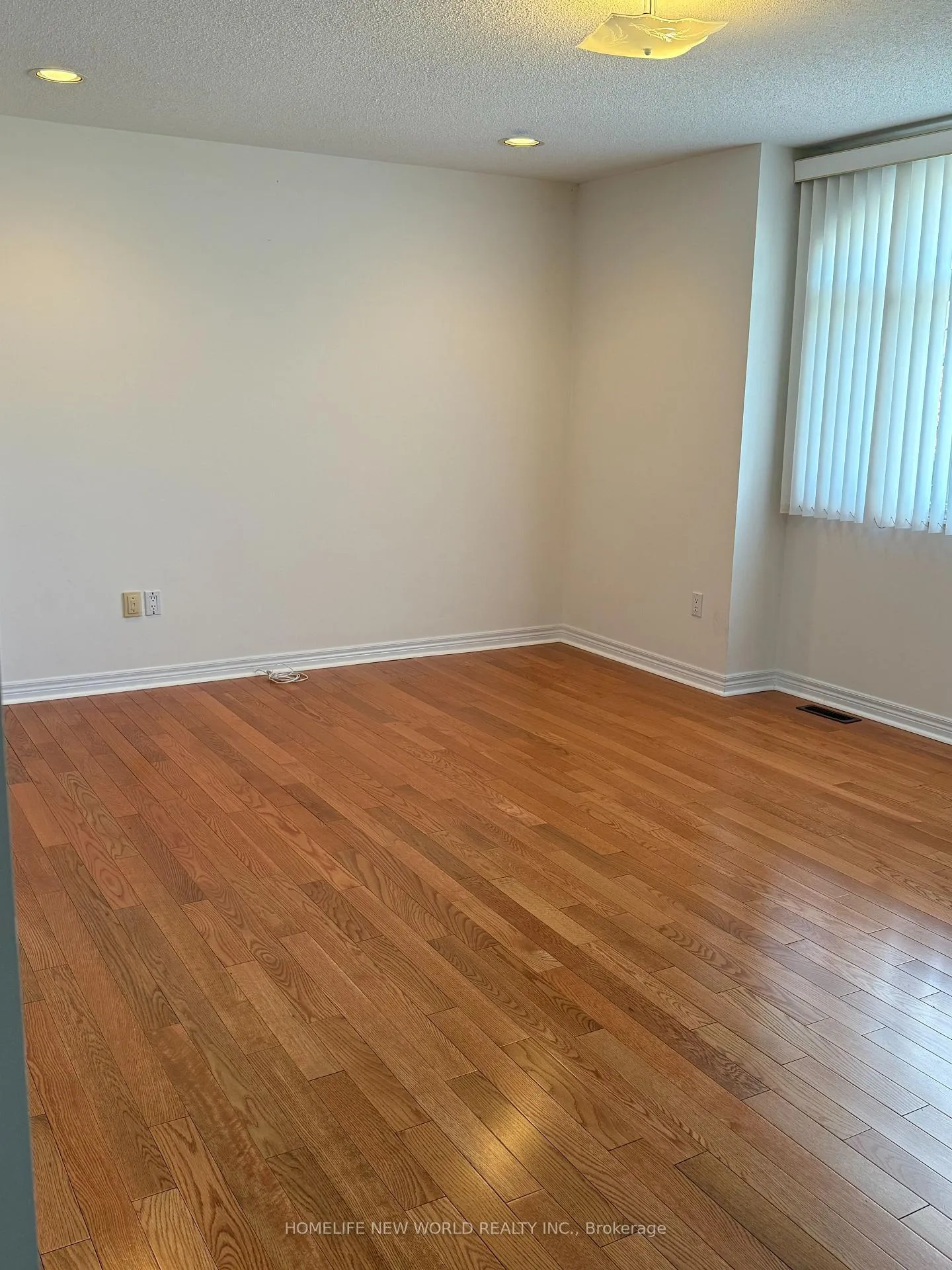Photo 15 of 3 Rosewell Crescent, Markham, Cachet — HOMEH