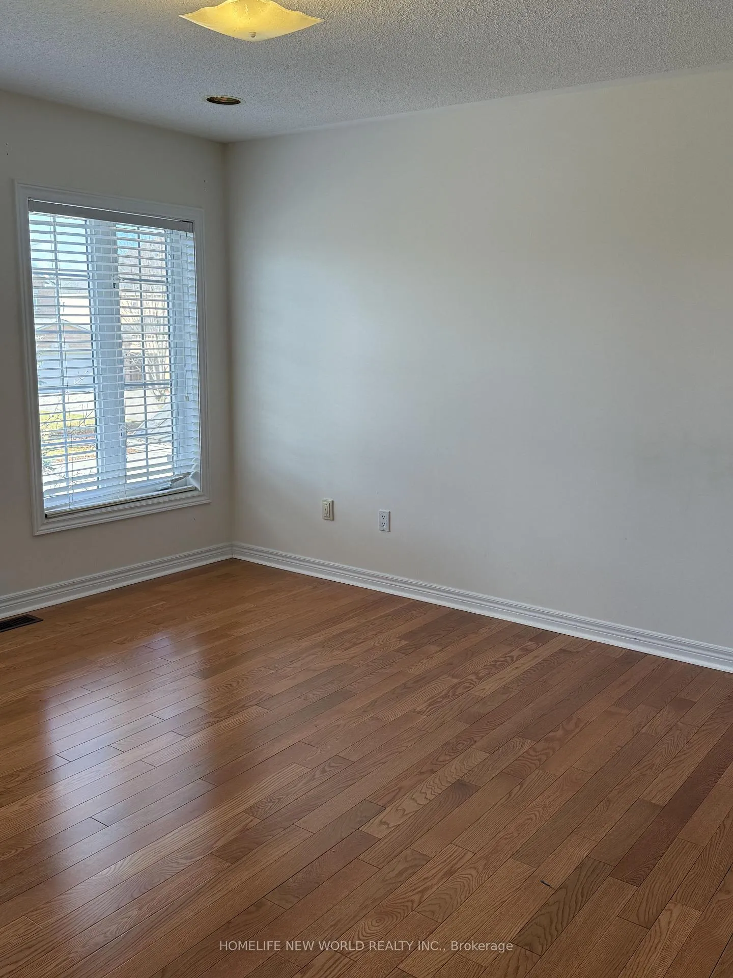 Photo 16 of 3 Rosewell Crescent, Markham, Cachet — HOMEH