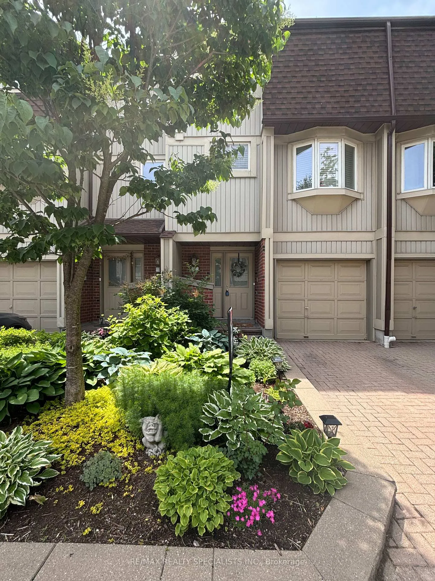 Front of Unit 2, 1010 Walden Circle