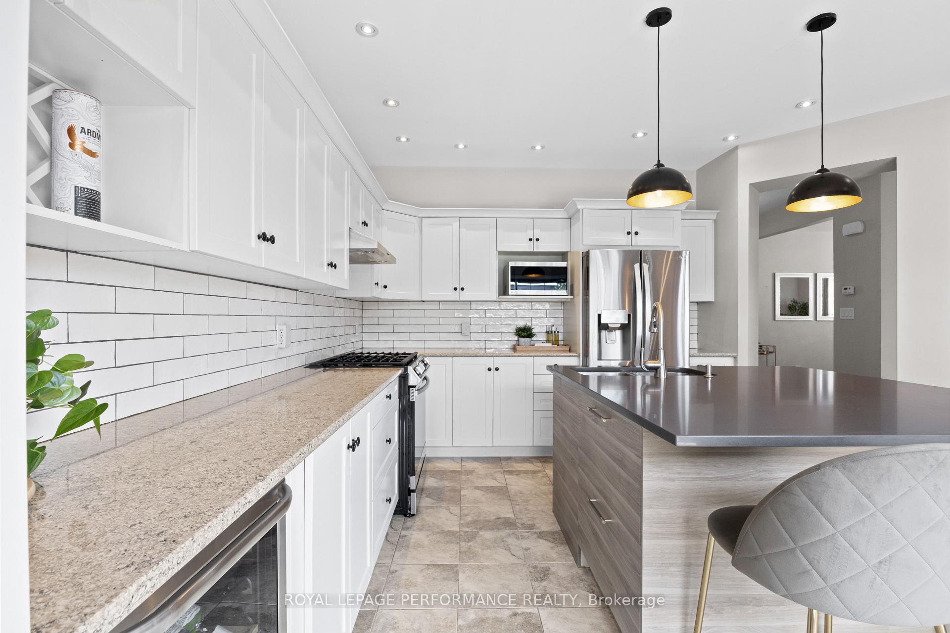 Photo 11 of 323 Centerra Court, Ottawa, Barrhaven - Stonebridge — HOMEH