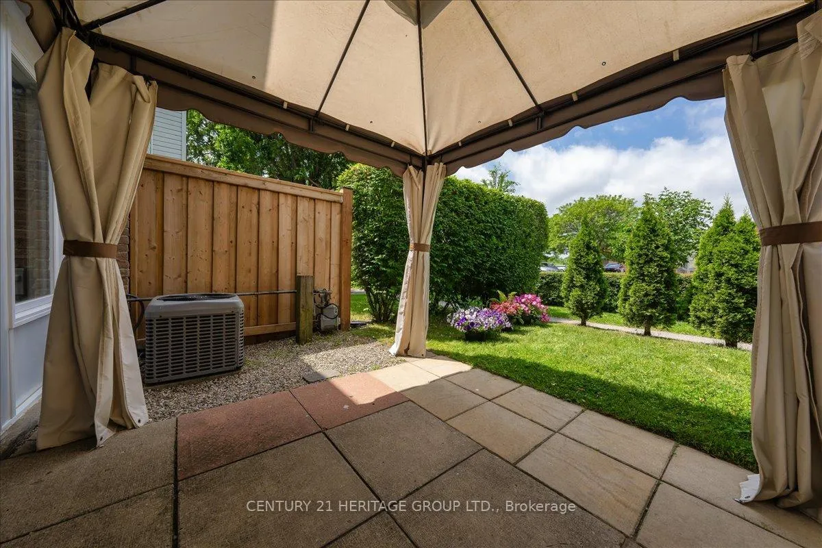 Photo 23 of 32 Springfair Avenue, Aurora, Aurora Village — HOMEH