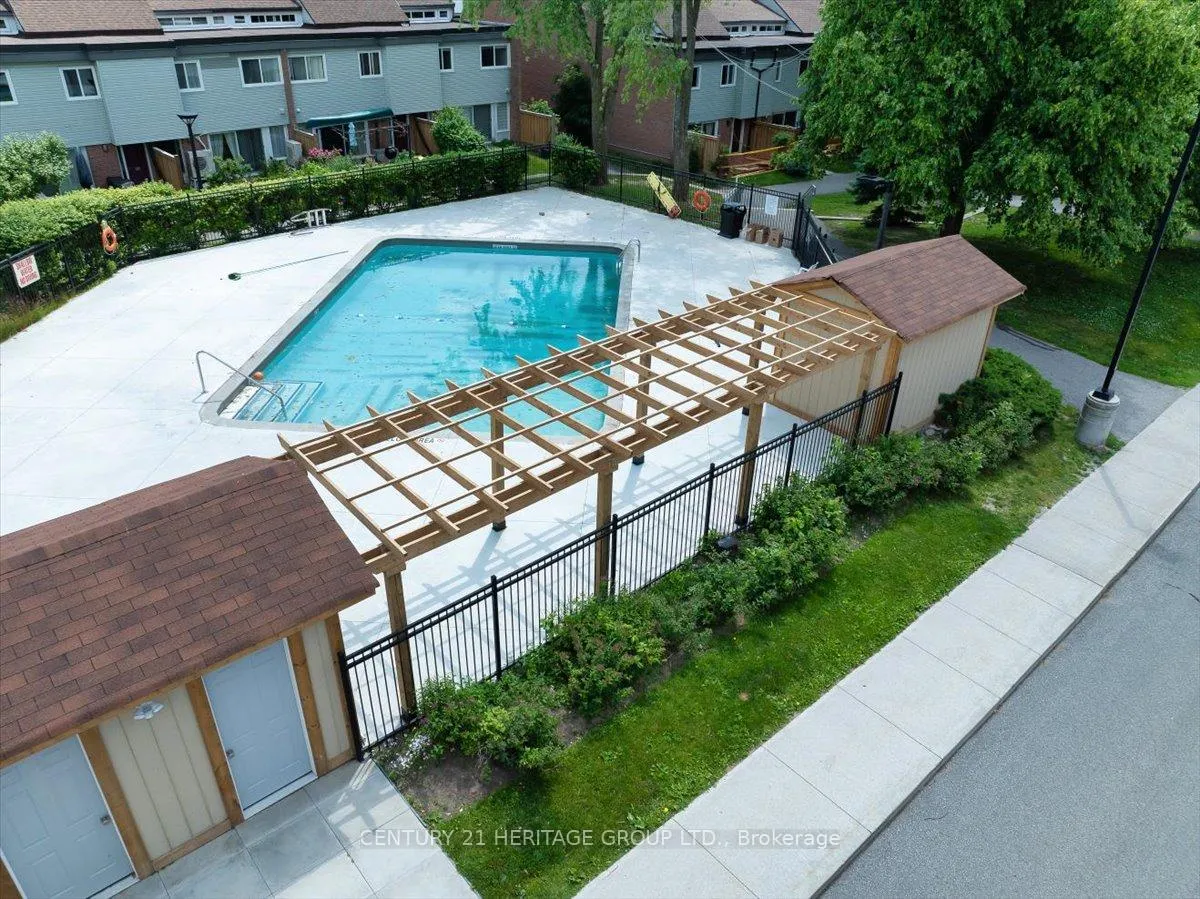 Photo 25 of 32 Springfair Avenue, Aurora, Aurora Village — HOMEH