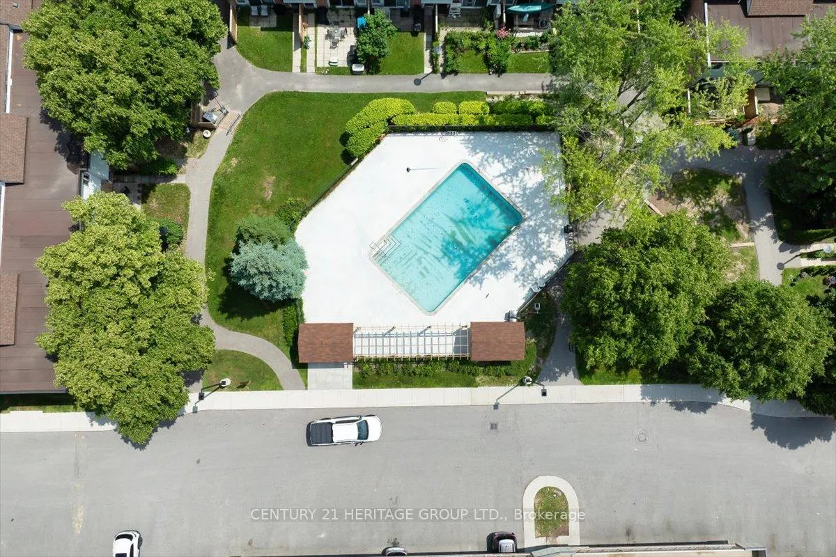 Photo 27 of 32 Springfair Avenue, Aurora, Aurora Village — HOMEH