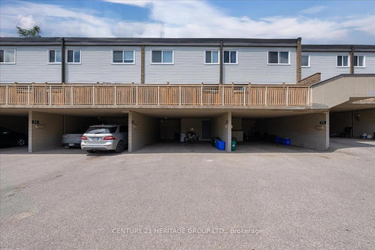 Photo 30 of 32 Springfair Avenue, Aurora, Aurora Village — HOMEH