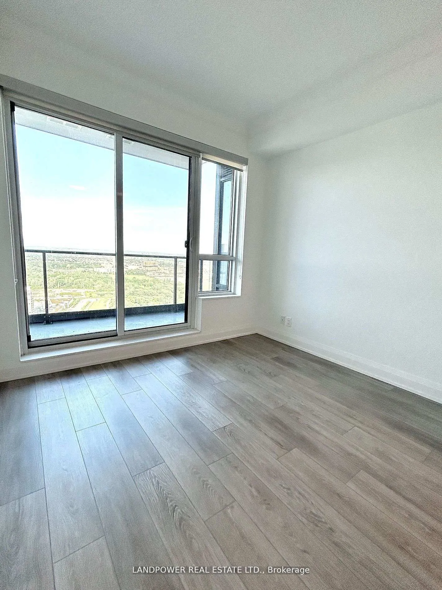 Photo 5 of Unit 4211, 8 Water Walk Drive, Markham, Unionville — HOMEH