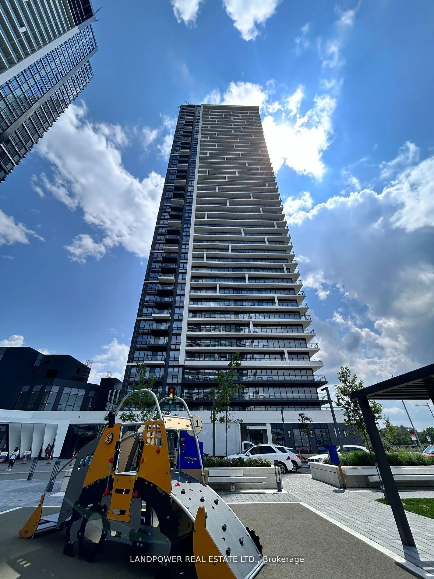 Photo 14 of Unit 4211, 8 Water Walk Drive, Markham, Unionville — HOMEH