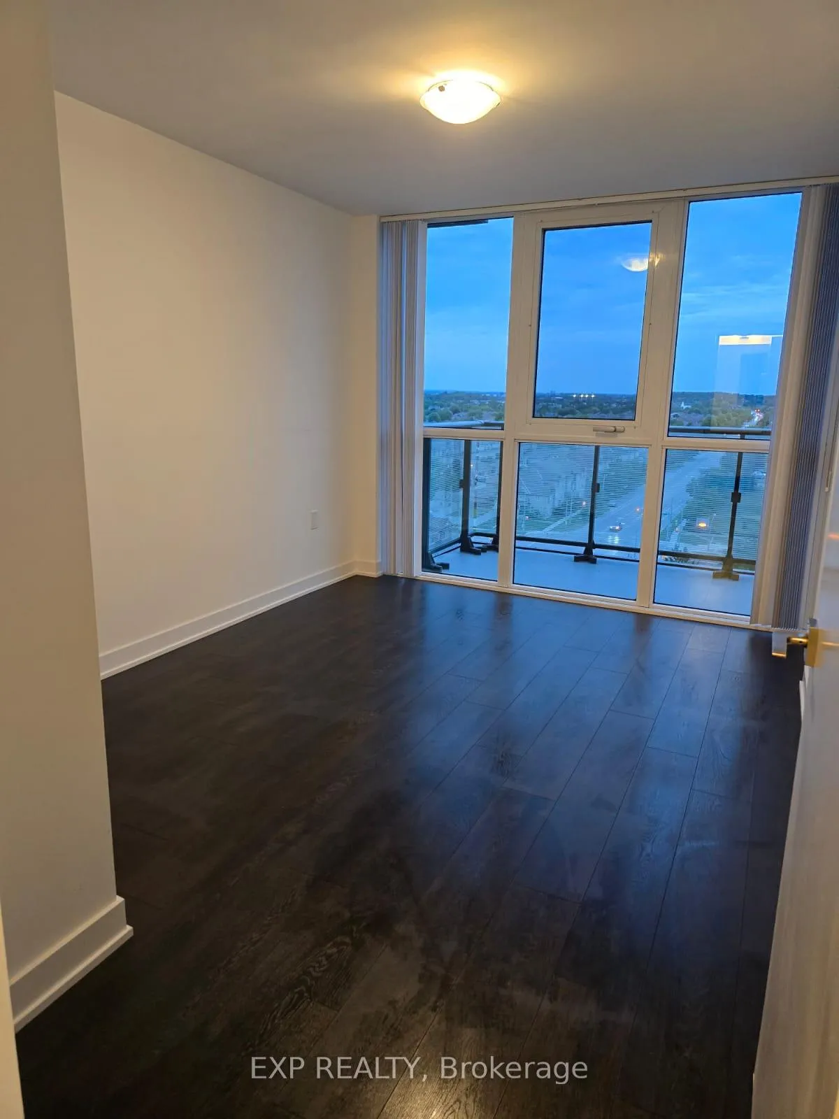Photo 1 of Unit 1005, 75 oneida Crescent, Richmond Hill, Langstaff — HOMEH