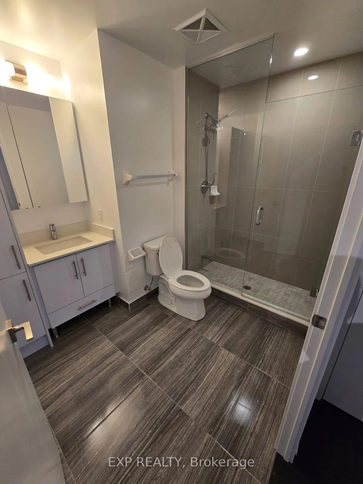 Photo 5 of Unit 1005, 75 oneida Crescent, Richmond Hill, Langstaff — HOMEH