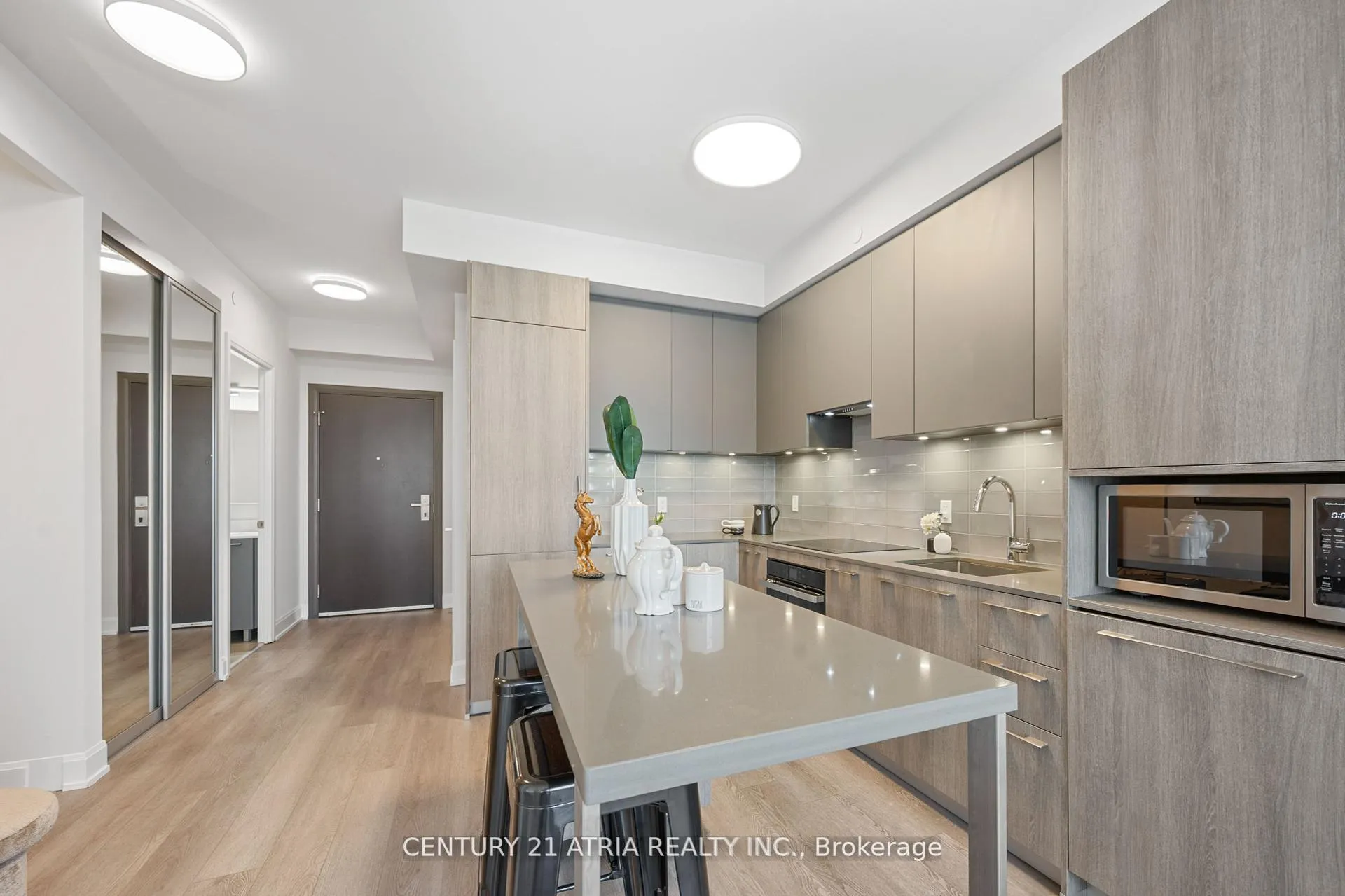 Photo 5 of Unit 1209, 38 Water Walk Drive, Markham, Unionville — HOMEH