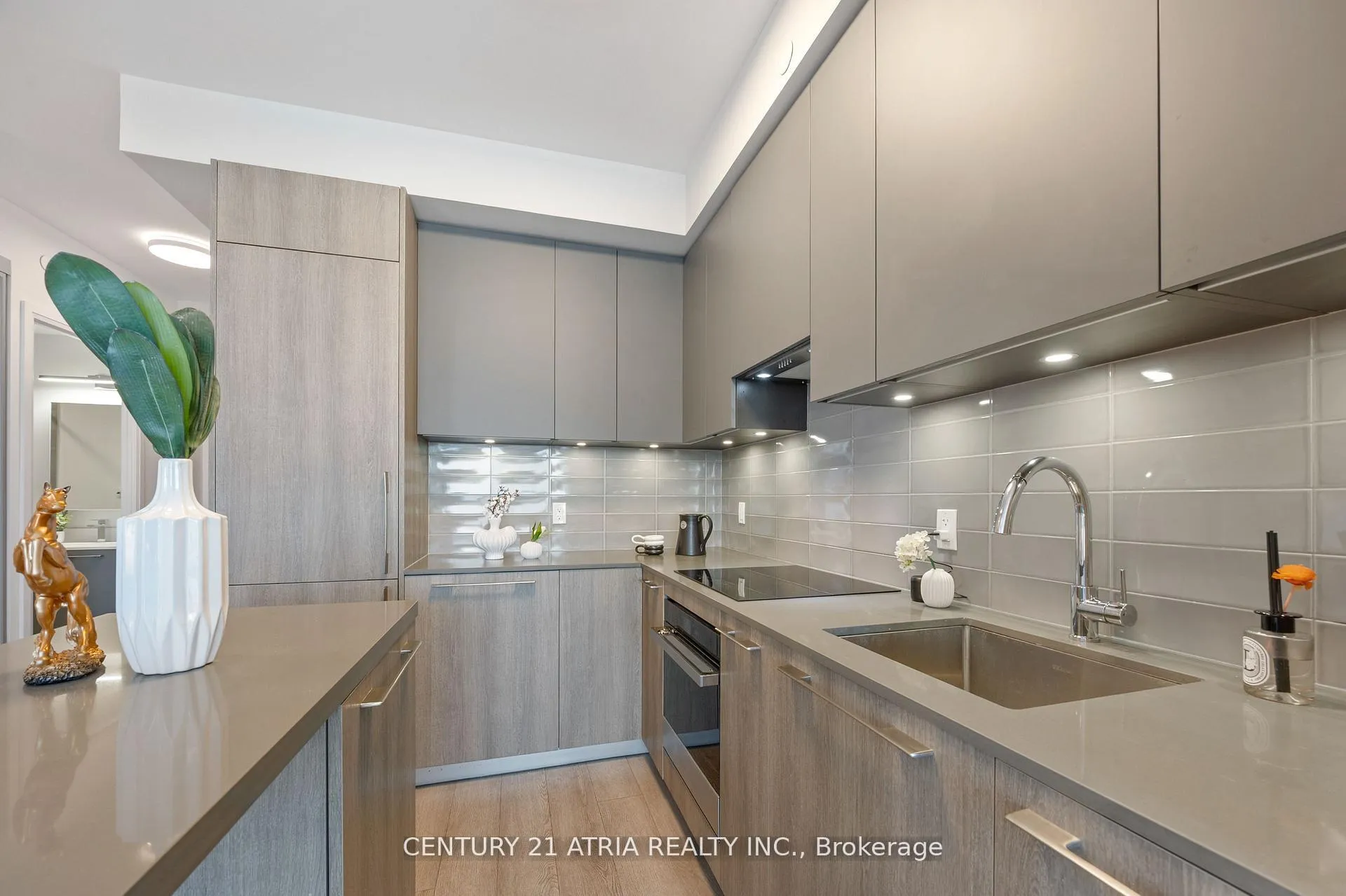 Photo 9 of Unit 1209, 38 Water Walk Drive, Markham, Unionville — HOMEH