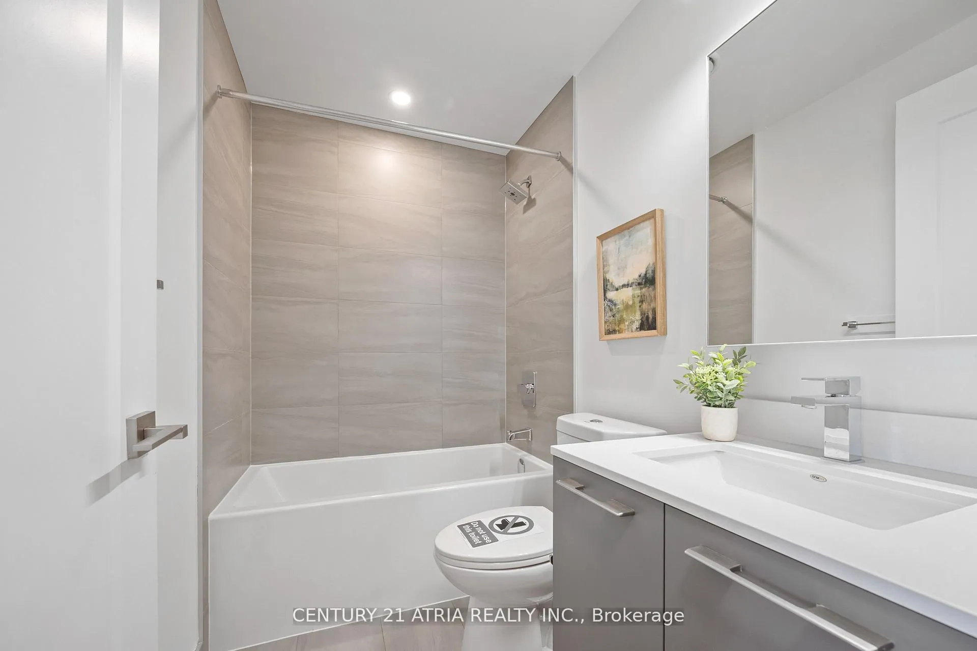 Photo 12 of Unit 1209, 38 Water Walk Drive, Markham, Unionville — HOMEH
