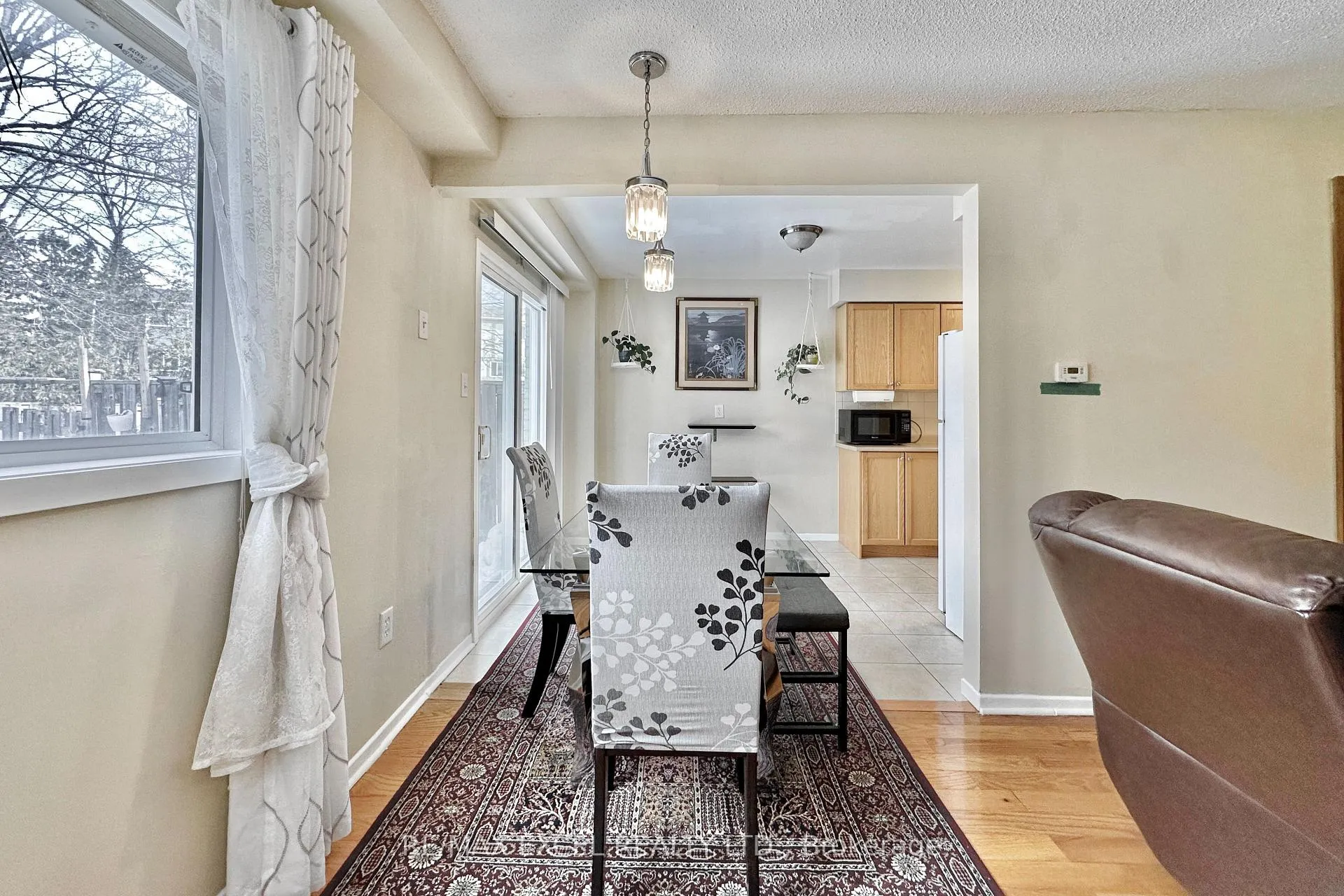 Photo 7 of 40 New Port Way, Markham, Thornhill — HOMEH