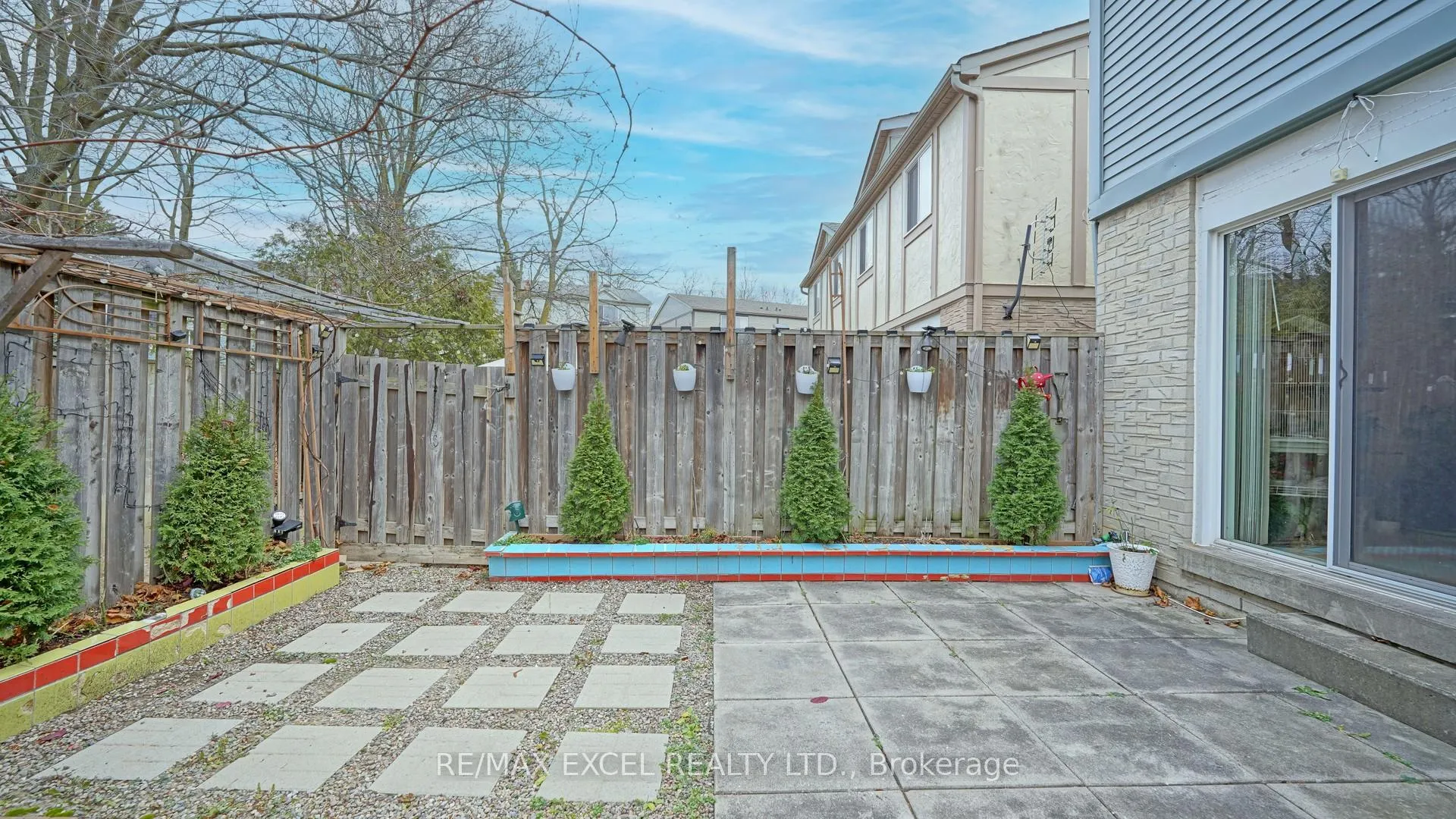 Photo 14 of 40 New Port Way, Markham, Thornhill — HOMEH