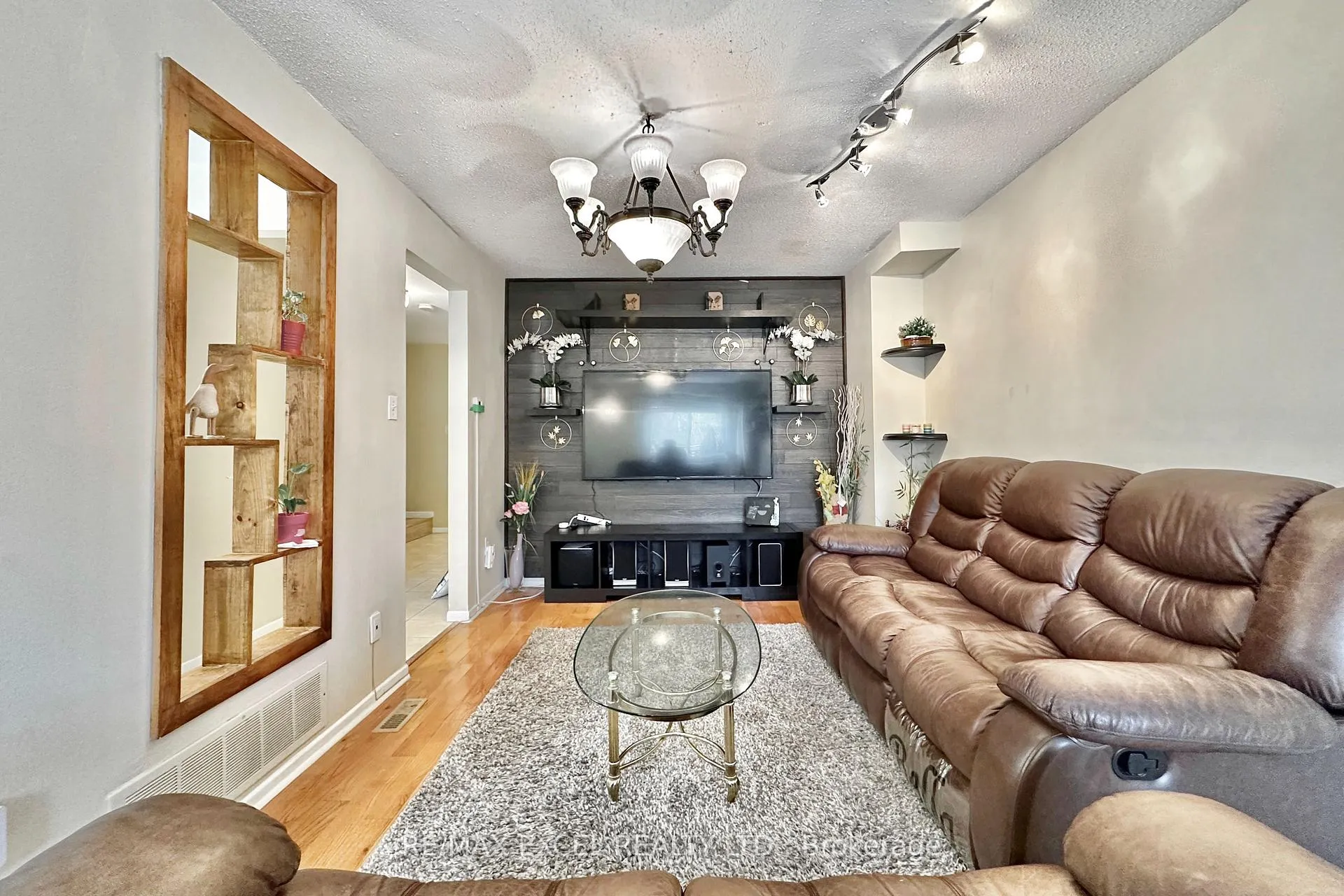 Photo 16 of 40 New Port Way, Markham, Thornhill — HOMEH