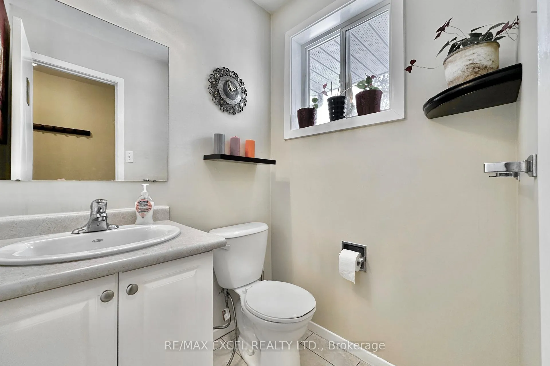 Photo 20 of 40 New Port Way, Markham, Thornhill — HOMEH