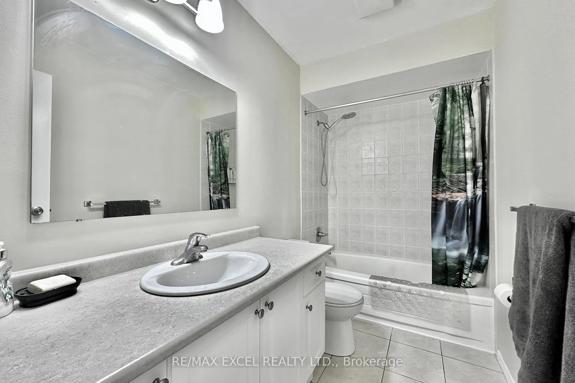 Photo 30 of 40 New Port Way, Markham, Thornhill — HOMEH
