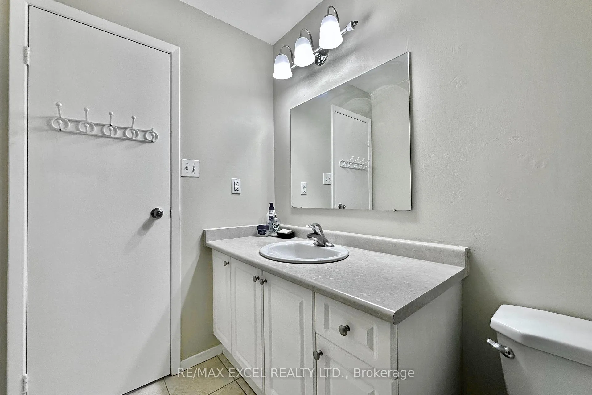 Photo 31 of 40 New Port Way, Markham, Thornhill — HOMEH