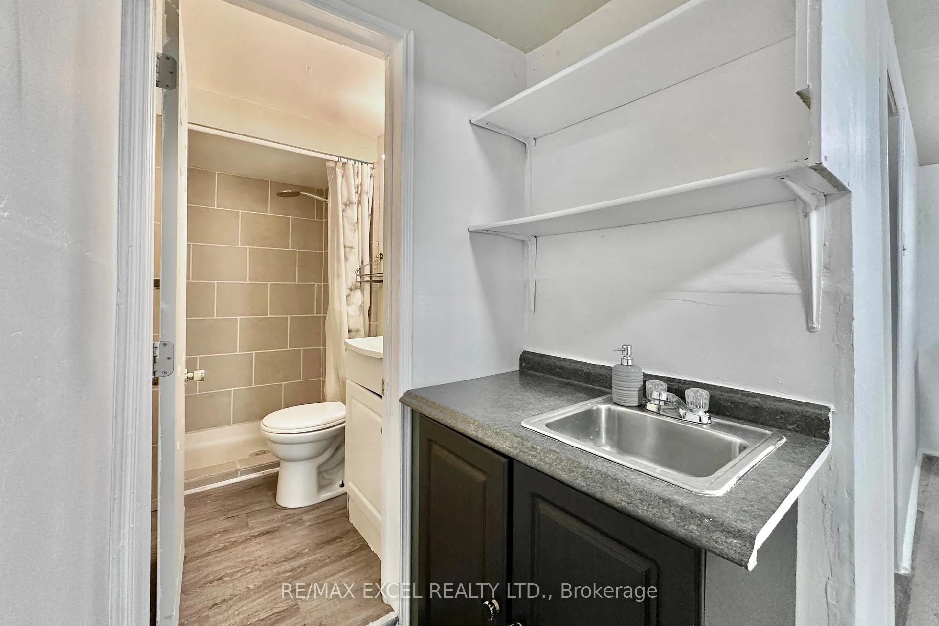Photo 37 of 40 New Port Way, Markham, Thornhill — HOMEH