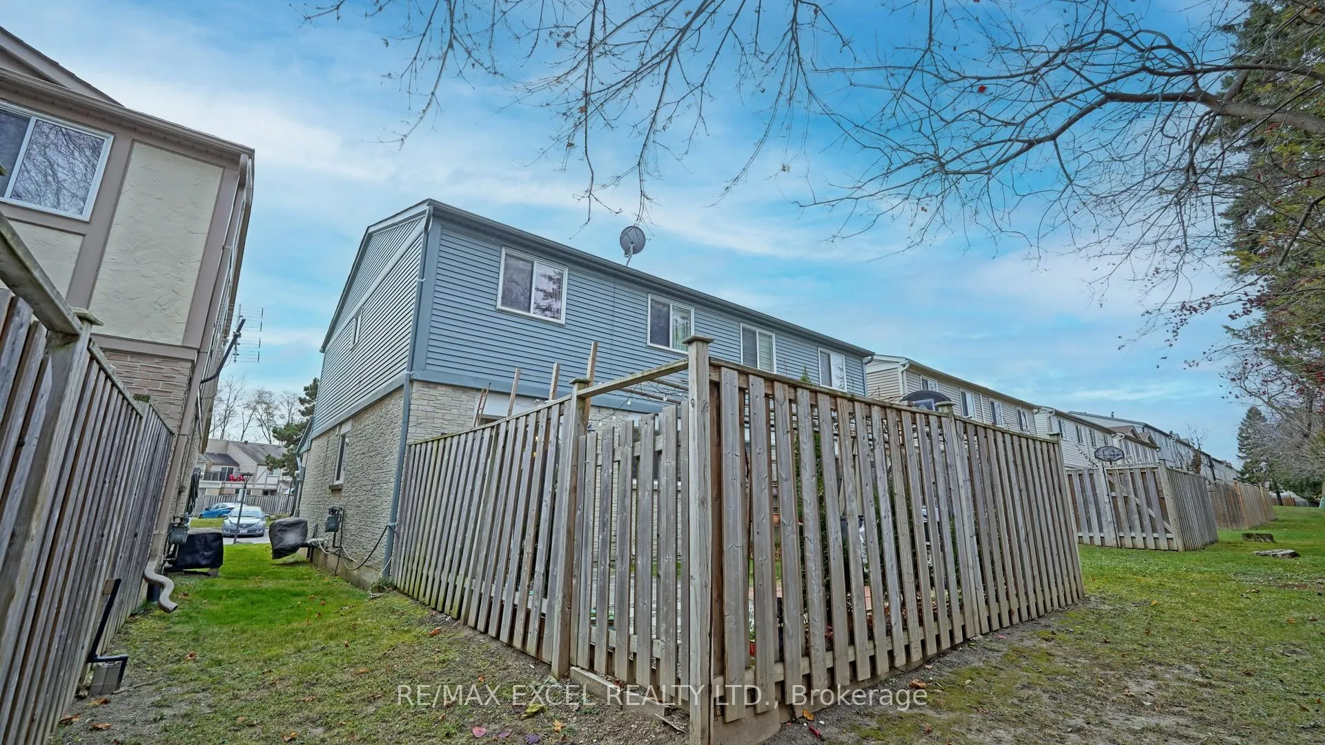 Photo 40 of 40 New Port Way, Markham, Thornhill — HOMEH