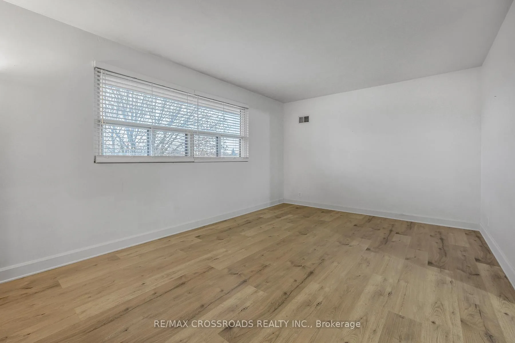 Photo 7 of Unit Unit 2, 349 Frontenac Avenue, Oshawa, Vanier — HOMEH