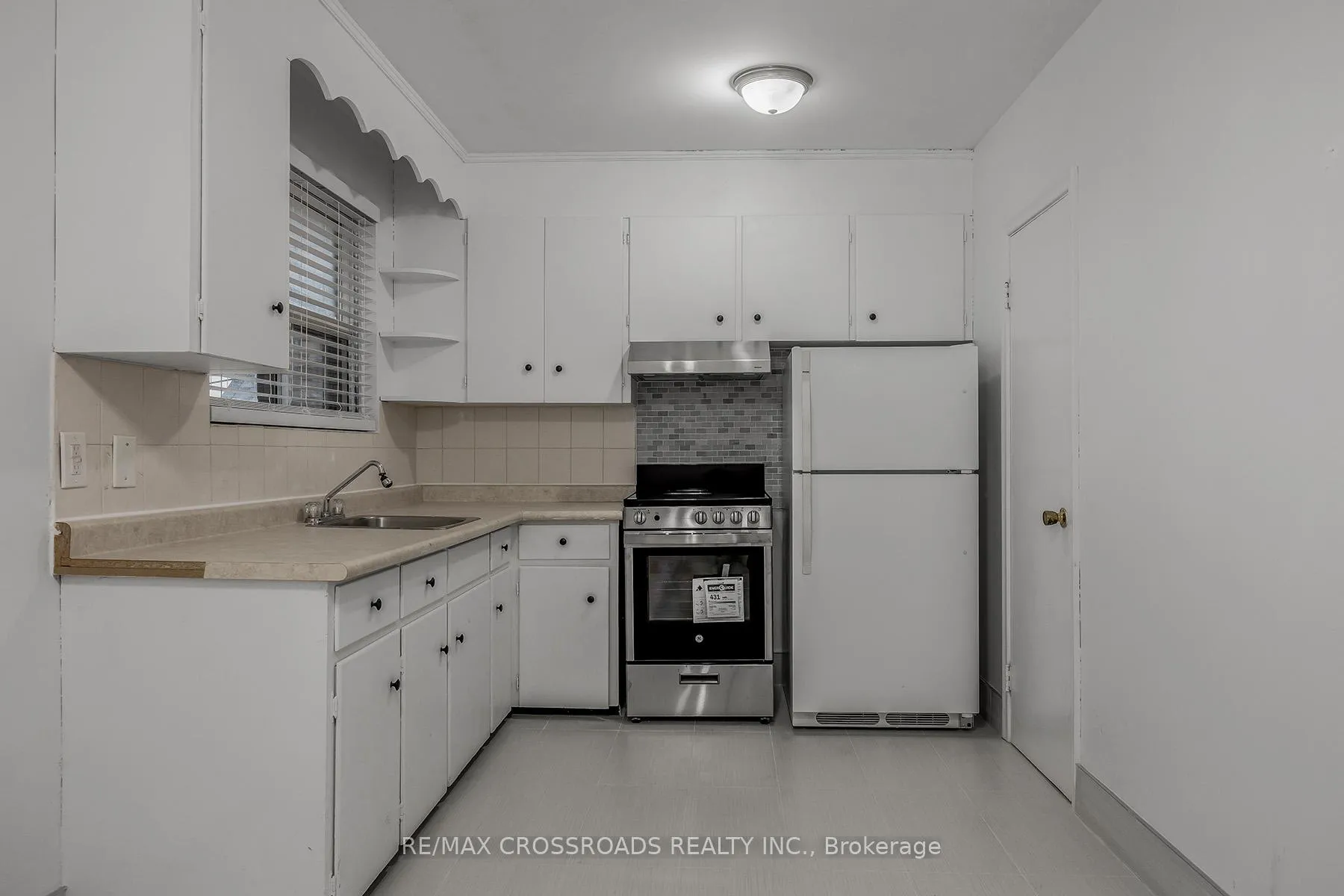 Photo 10 of Unit Unit 2, 349 Frontenac Avenue, Oshawa, Vanier — HOMEH