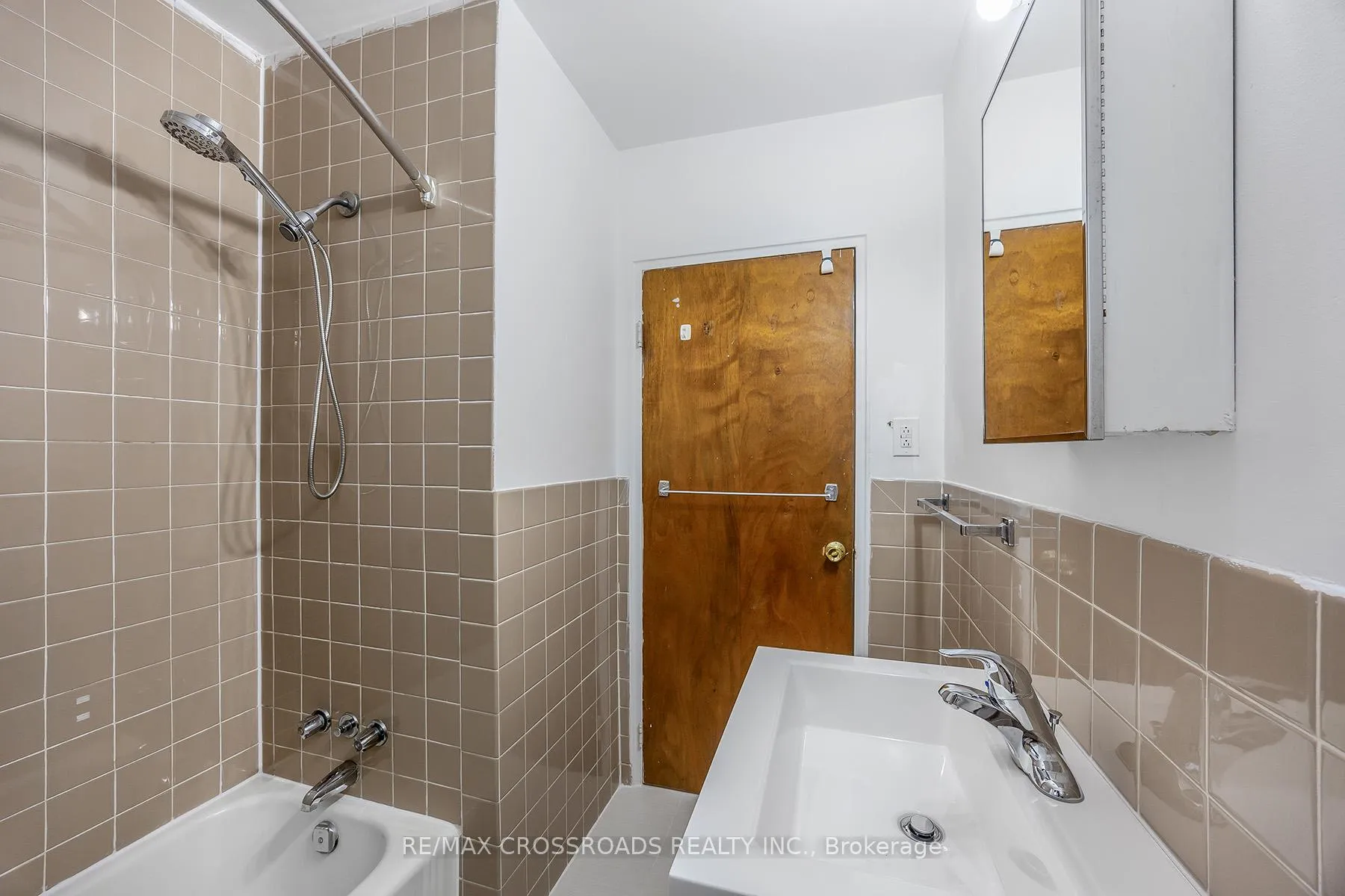 Photo 21 of Unit Unit 2, 349 Frontenac Avenue, Oshawa, Vanier — HOMEH