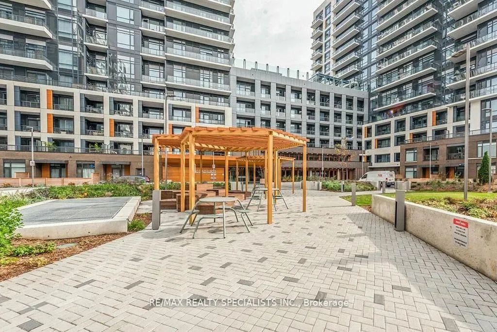Photo 3 of Unit C202, 8 Beverley Glen Boulevard, Vaughan, Beverley Glen — HOMEH