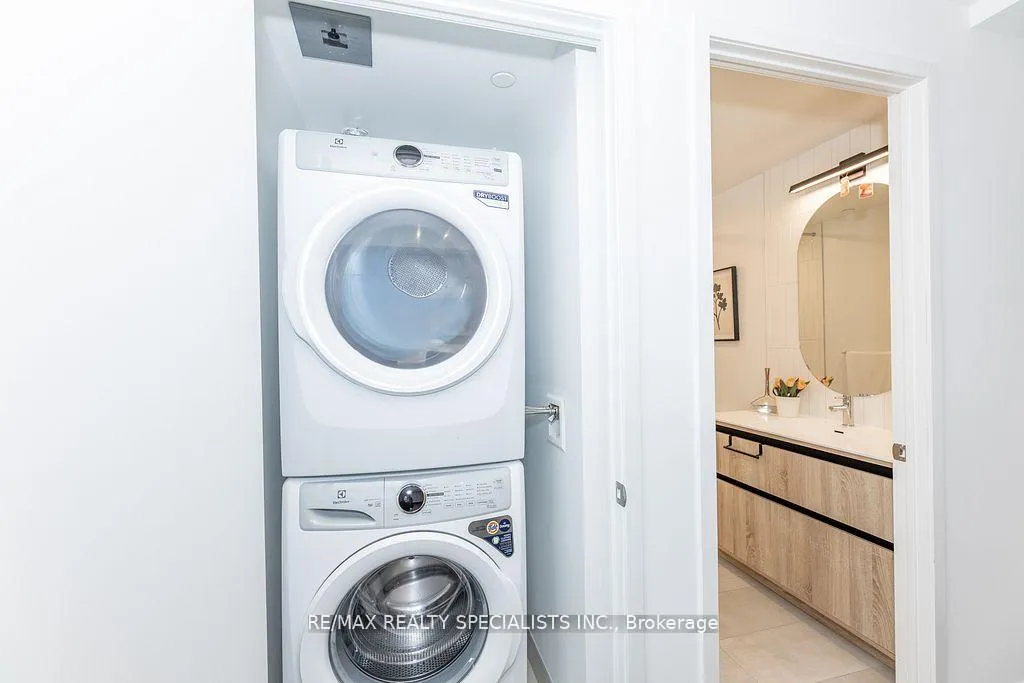 Photo 34 of Unit C202, 8 Beverley Glen Boulevard, Vaughan, Beverley Glen — HOMEH