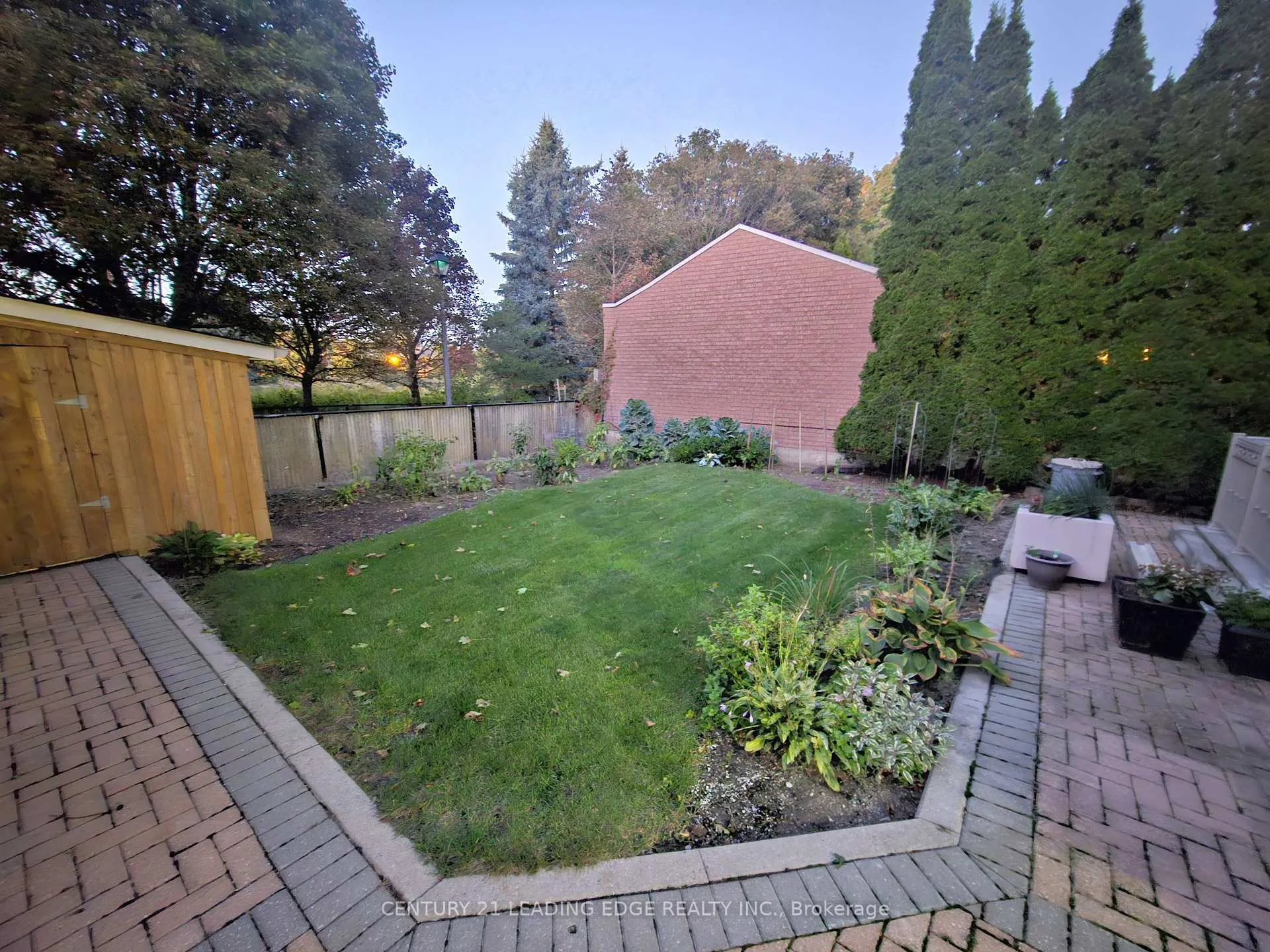 Photo 9 of 96 Theobalds Circle, Richmond Hill, Mill Pond — HOMEH