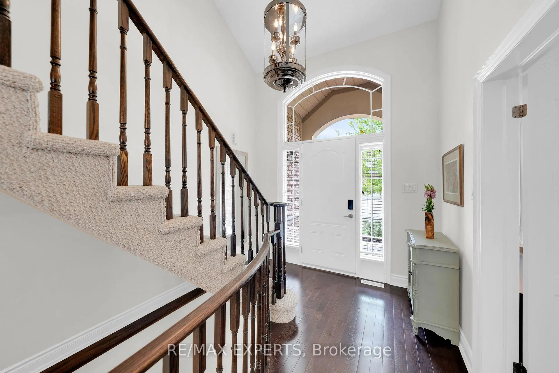 Photo 4 of 83 Tuscany Grande, New Tecumseth, Alliston — HOMEH