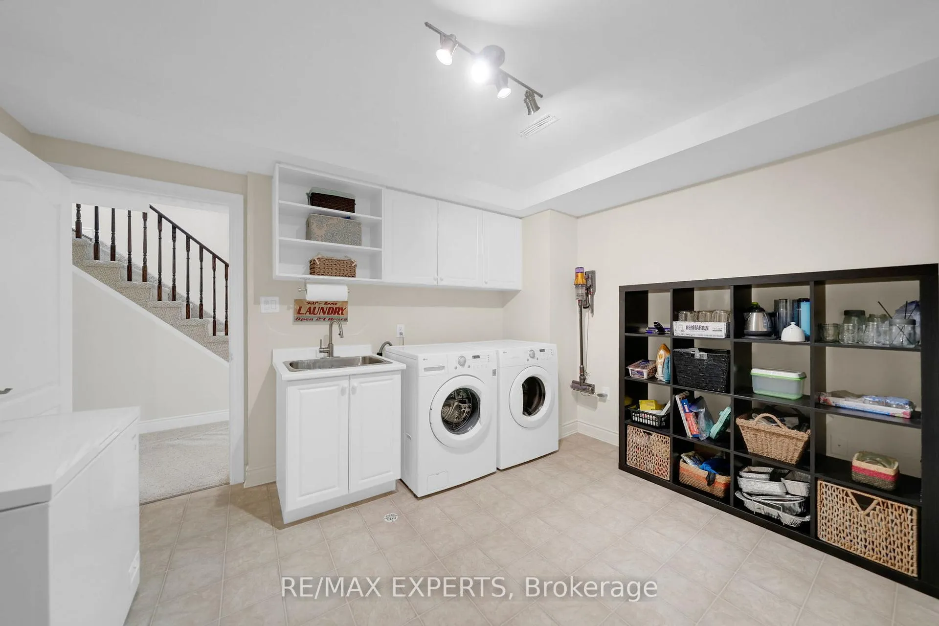 Photo 39 of 83 Tuscany Grande, New Tecumseth, Alliston — HOMEH