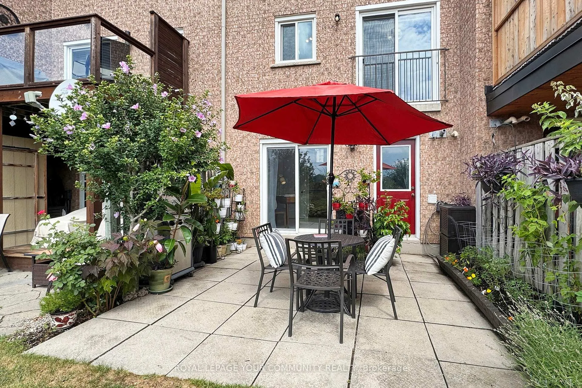 Photo 34 of 43 Larissa Court, Vaughan, Maple — HOMEH
