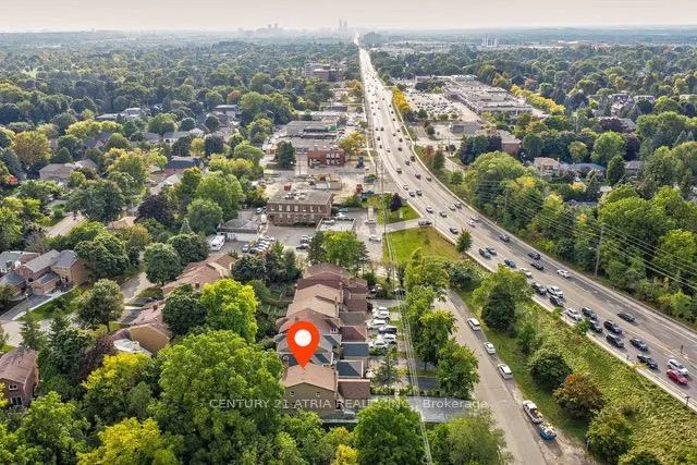 Photo 8 of 5 Old Wellington Street N, Markham, Bullock — HOMEH