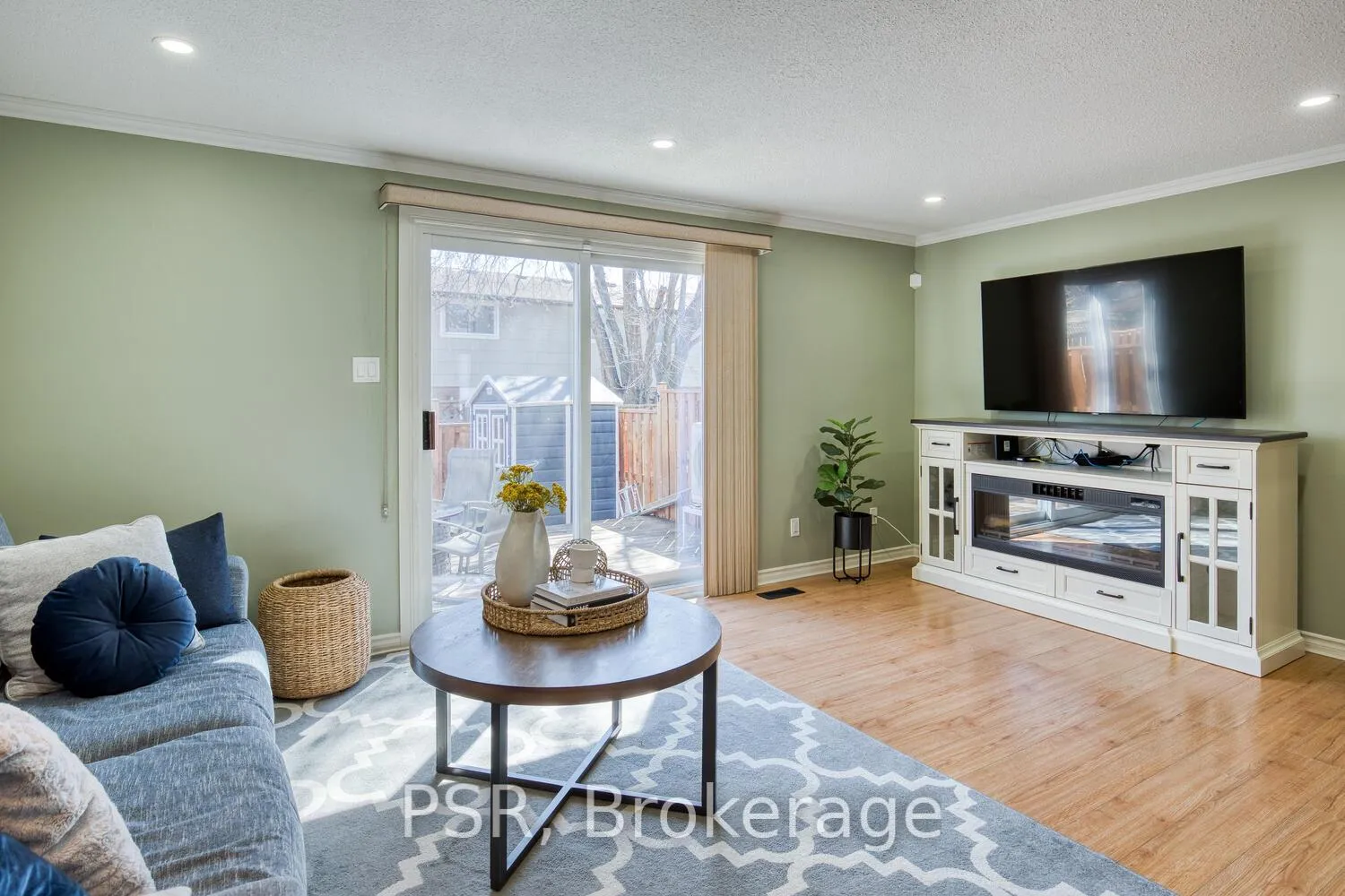 Photo 3 of Unit 20, 11 Grand River Boulevard, Kitchener — HOMEH